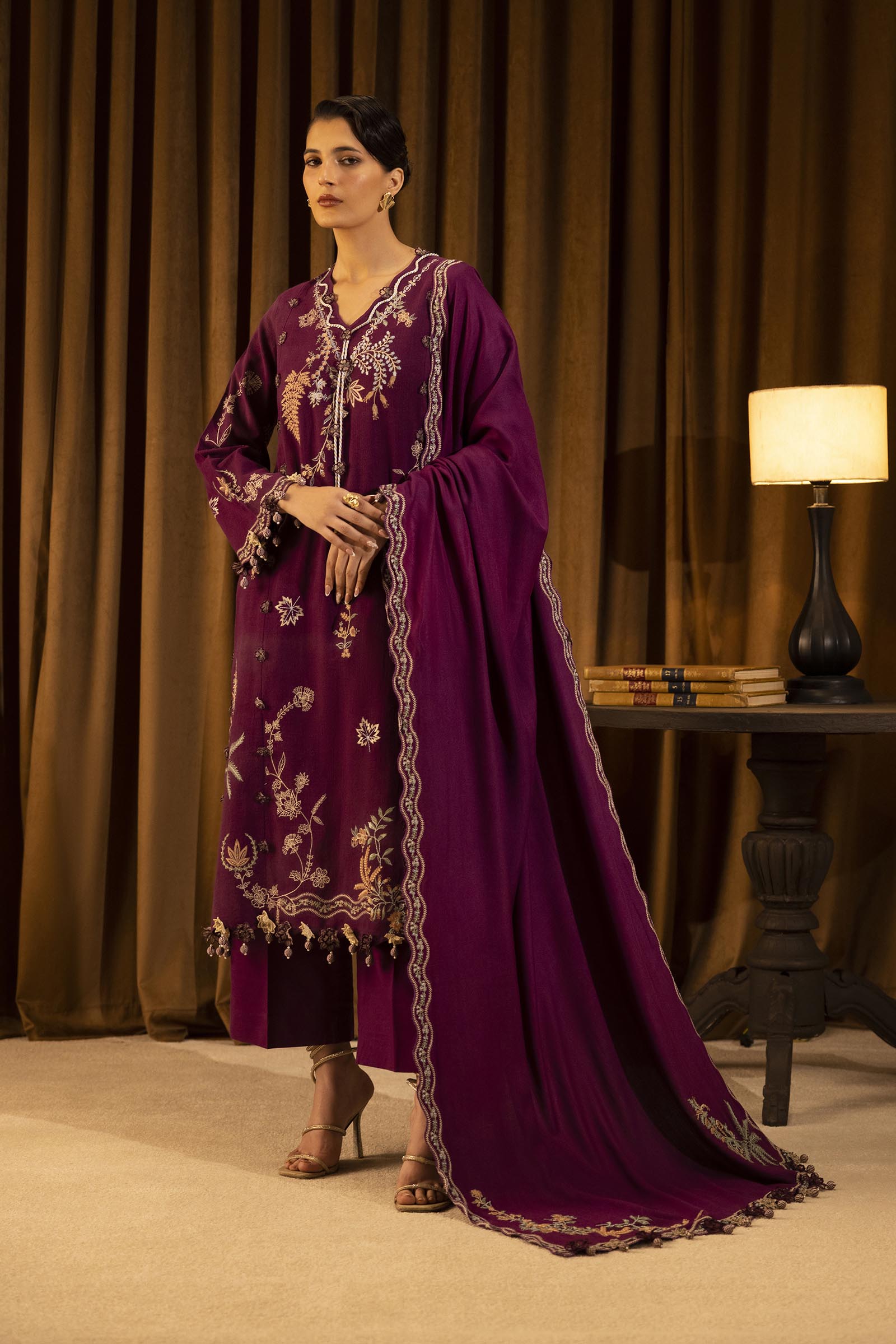 Unstitched Slub Muzlin 3 Piece Suit Main image