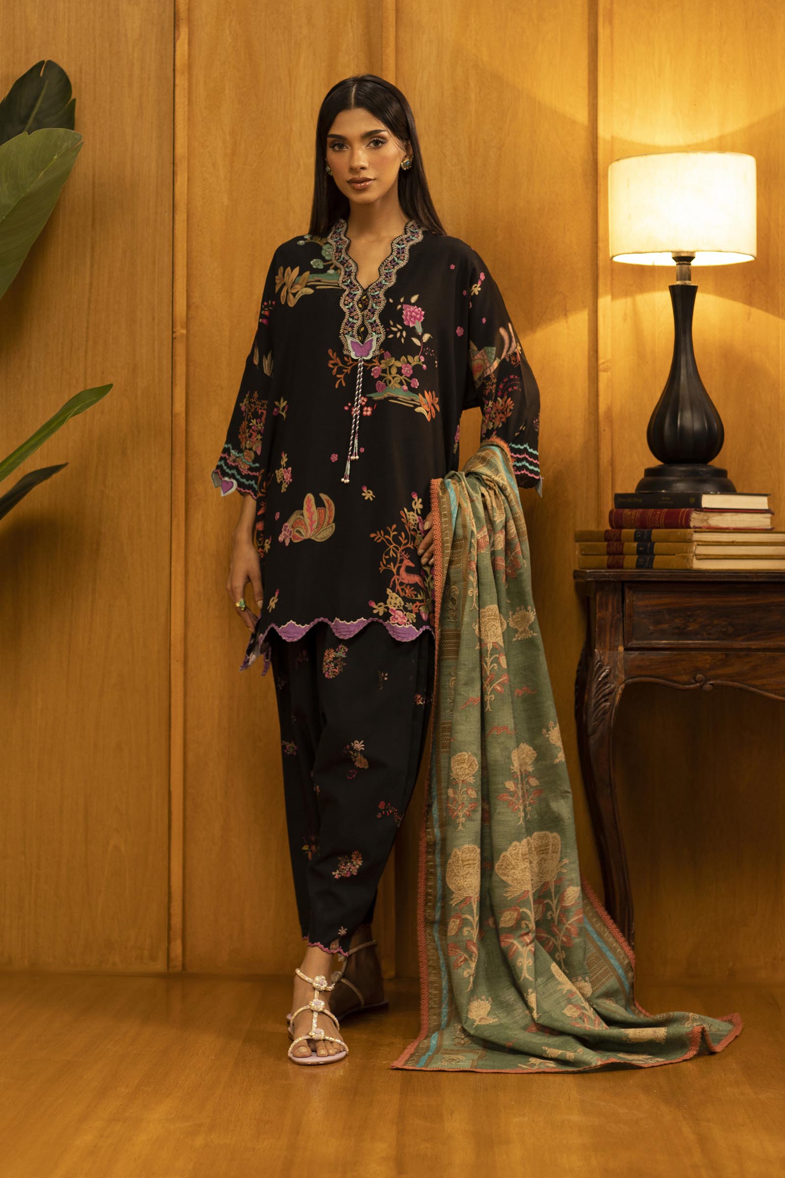Unstitched Linen Muzlin 3 Piece Suit Main image