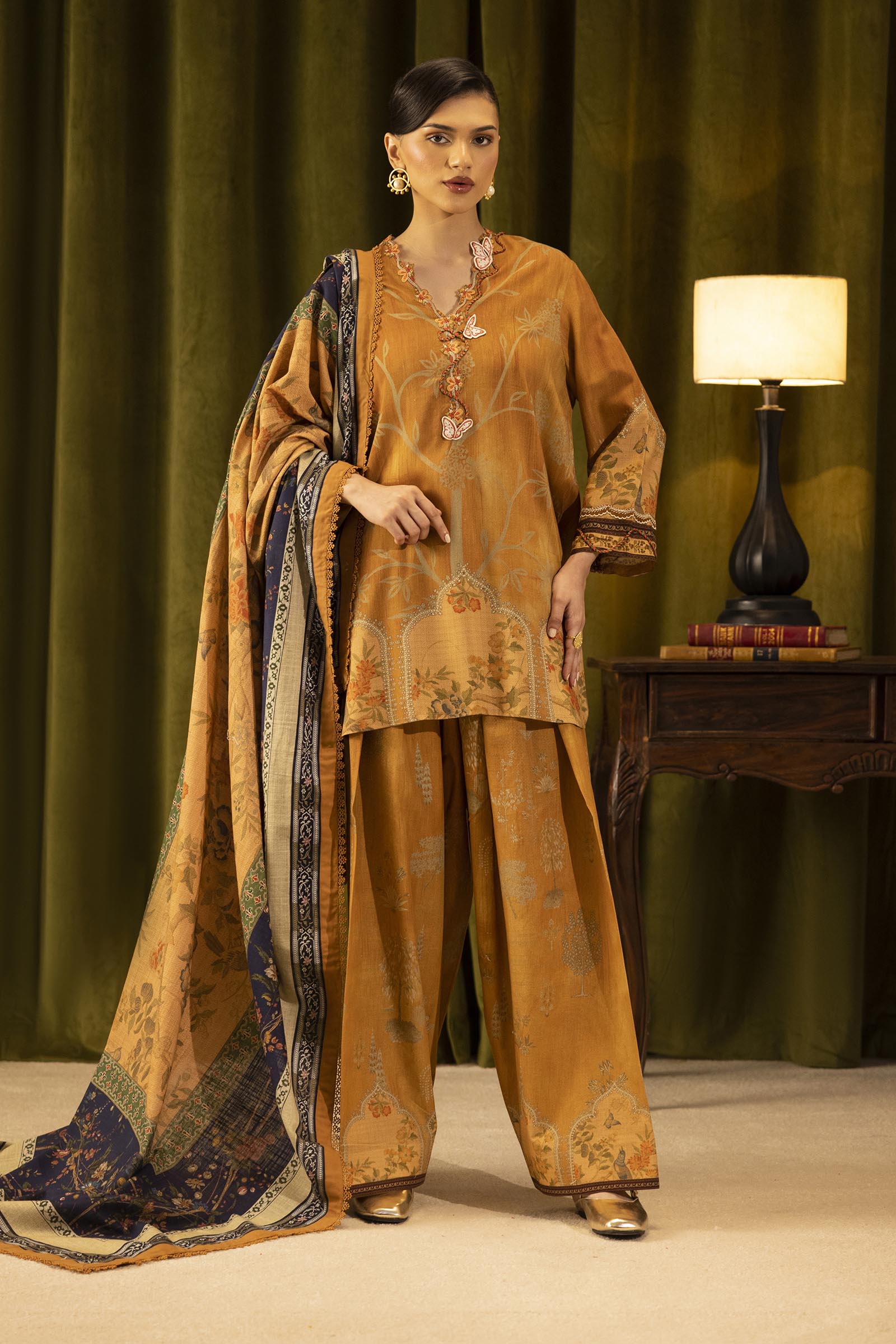 Unstitched Linen Muzlin 3 Piece Suit Main image
