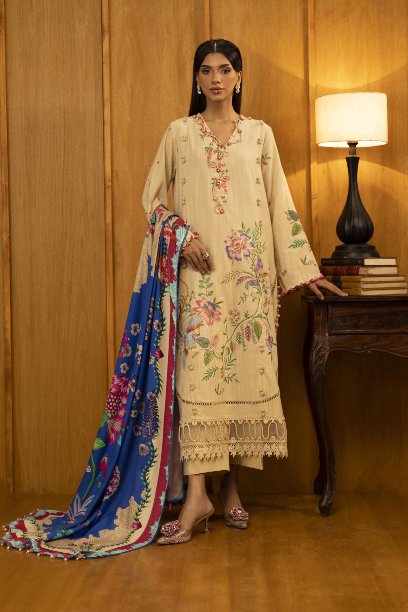 Unstitched Slub Muzlin 3 Piece Suit Main image