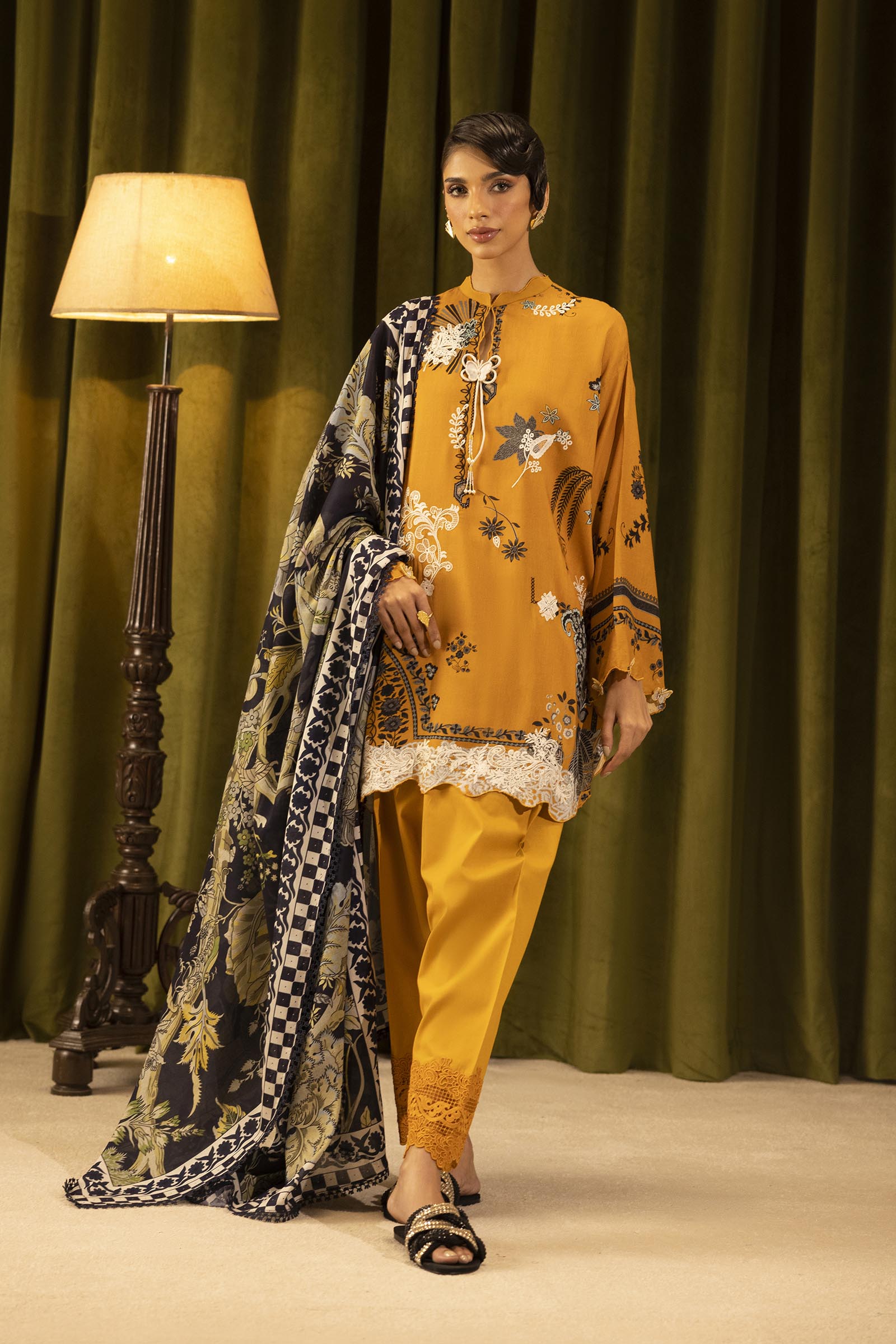 Unstitched Linen Muzlin 3 Piece Suit Main image