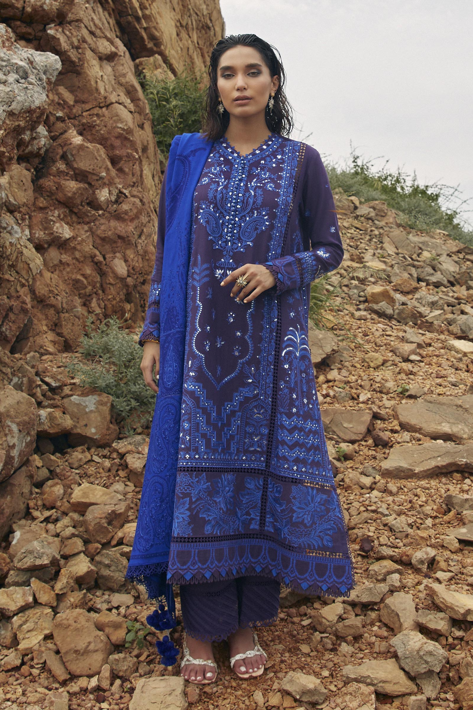 Unstitched Embroidered Muzlin Slub Suit