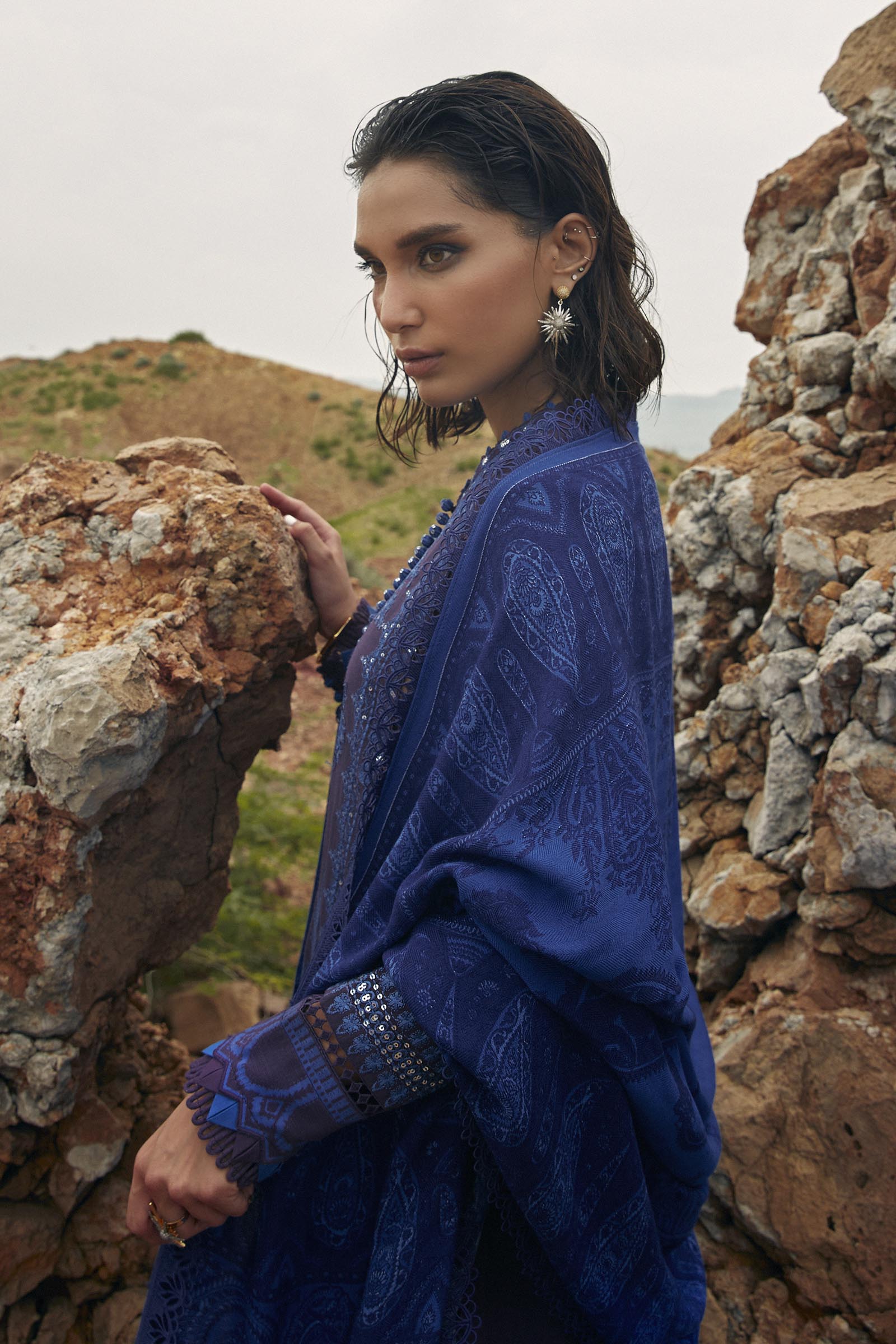 Unstitched Embroidered Muzlin Slub Suit