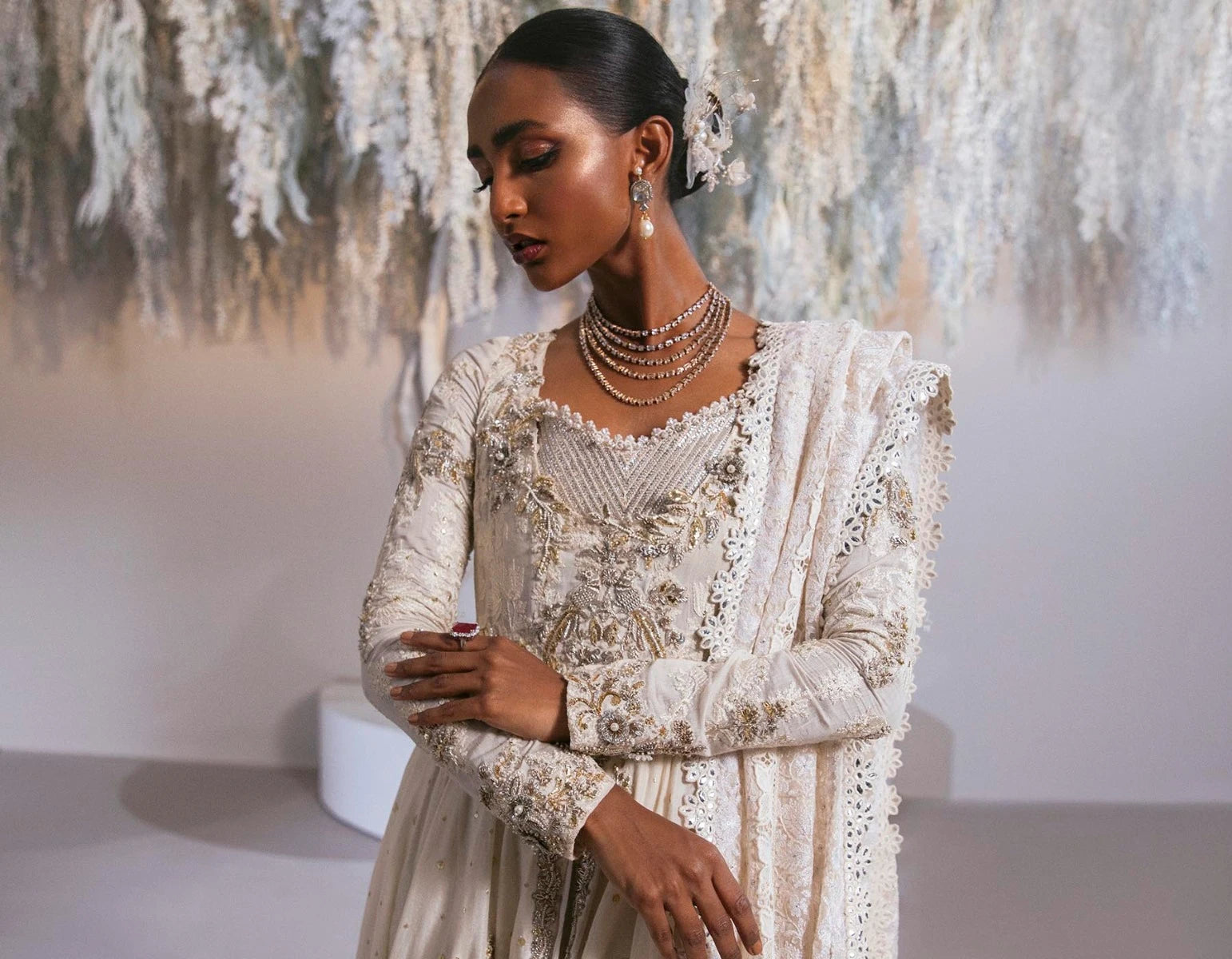 Golden White Peshwas (B-378)