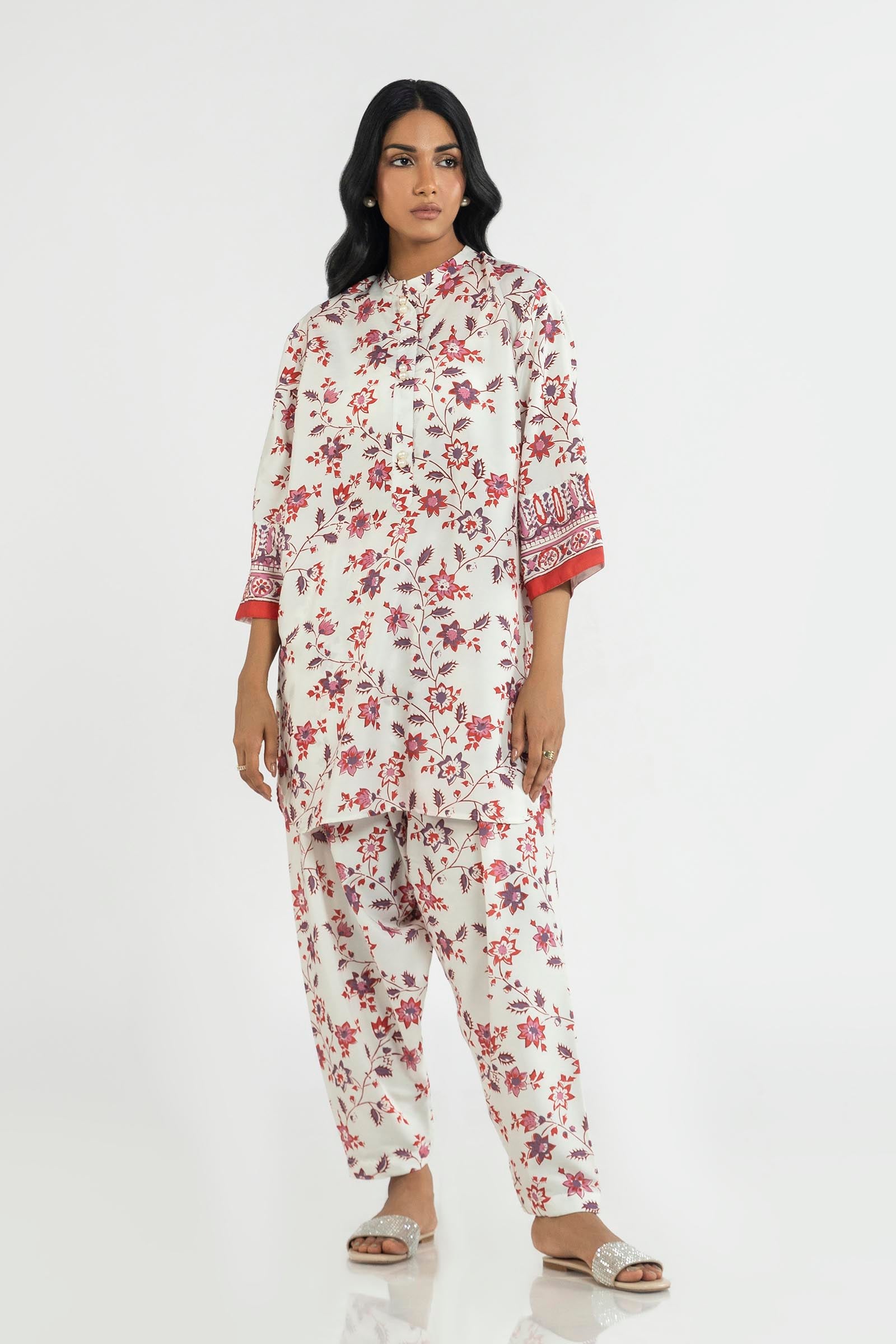 Stitched Basic Cambric Shirt + Skinny Shalwar Main image