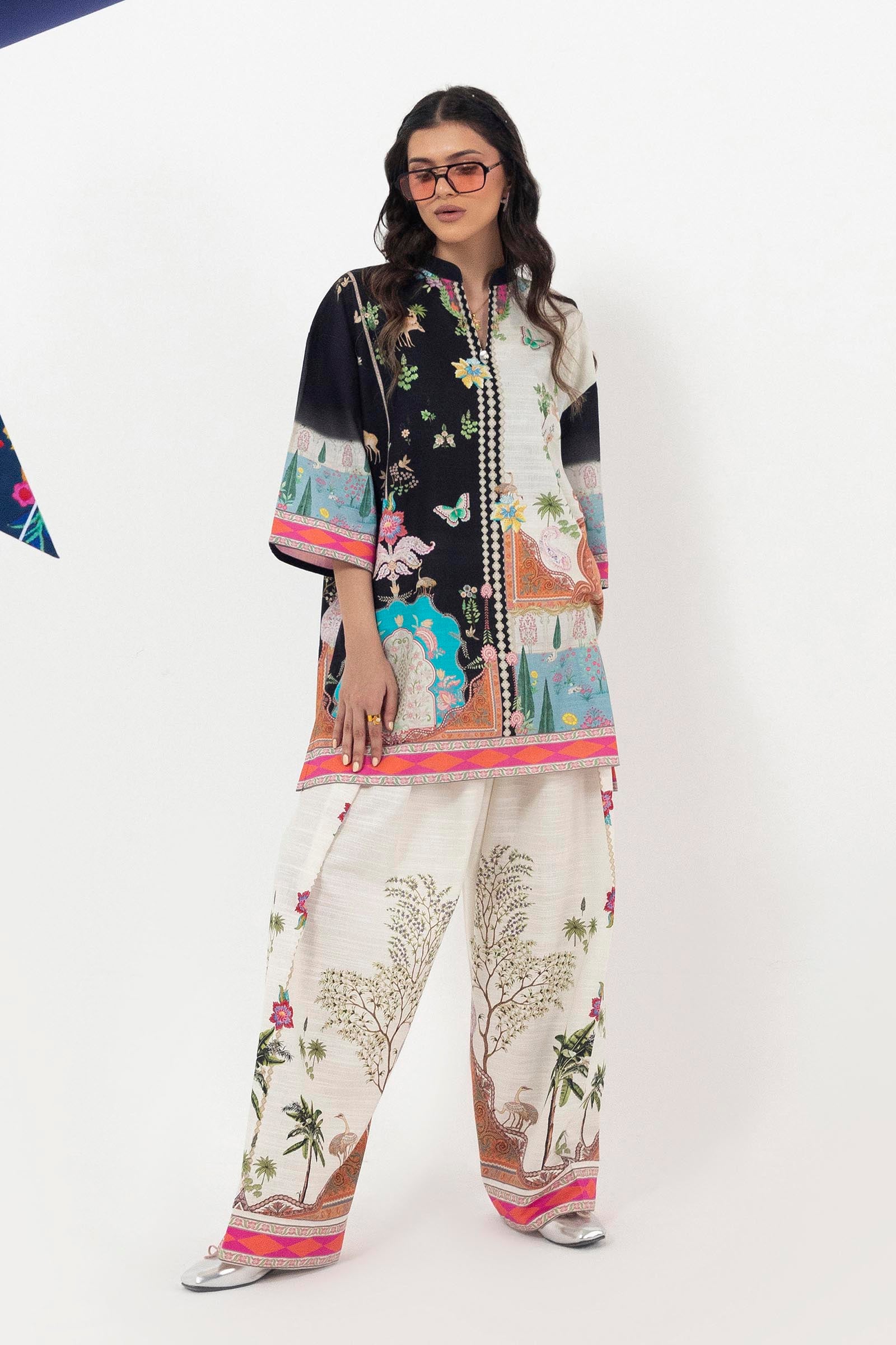Stitched Printed Khaddar Shirt + Shalwar Secondary image
