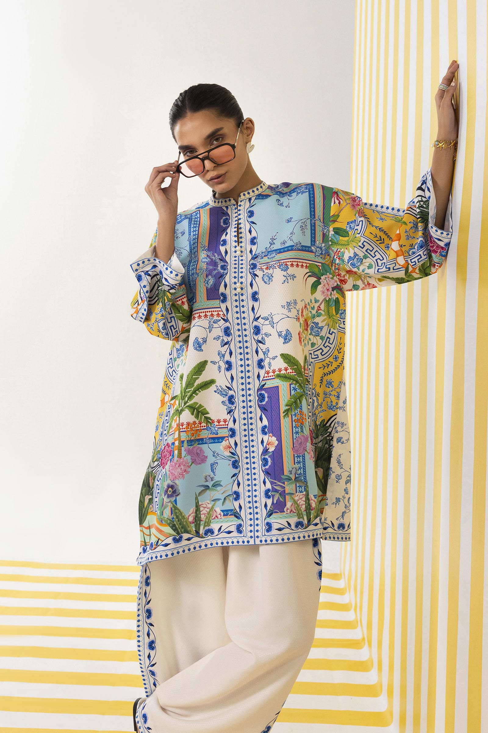 Stitched Printed Slub Shirt + Shalwar Secondary image