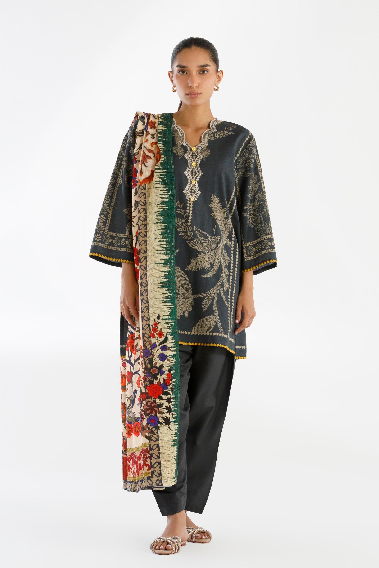 Stitched Printed Khaddar Suit Main image