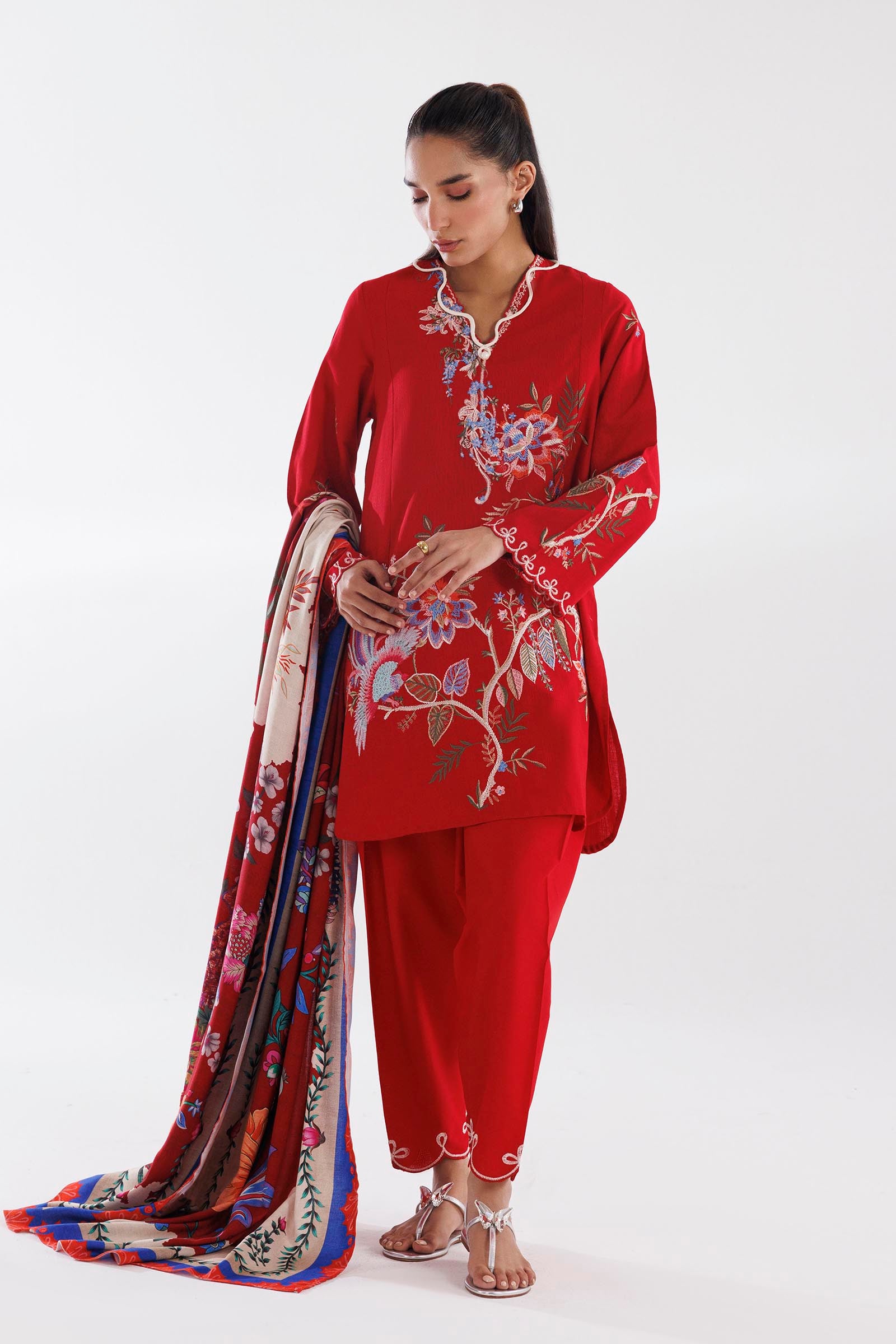 Stitched Khaddar Muzlin Suit Main image