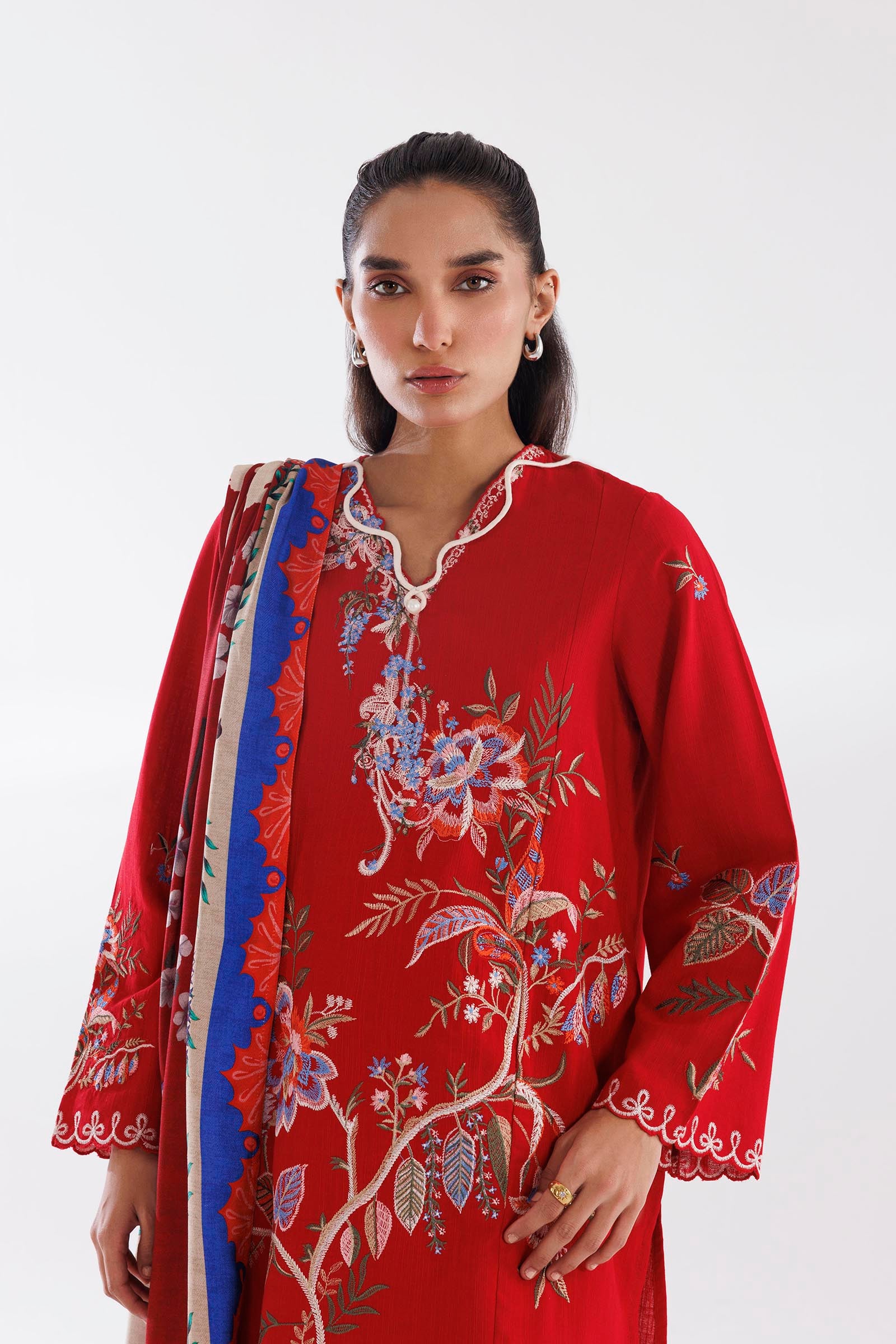 Stitched Khaddar Muzlin Suit Secondary image