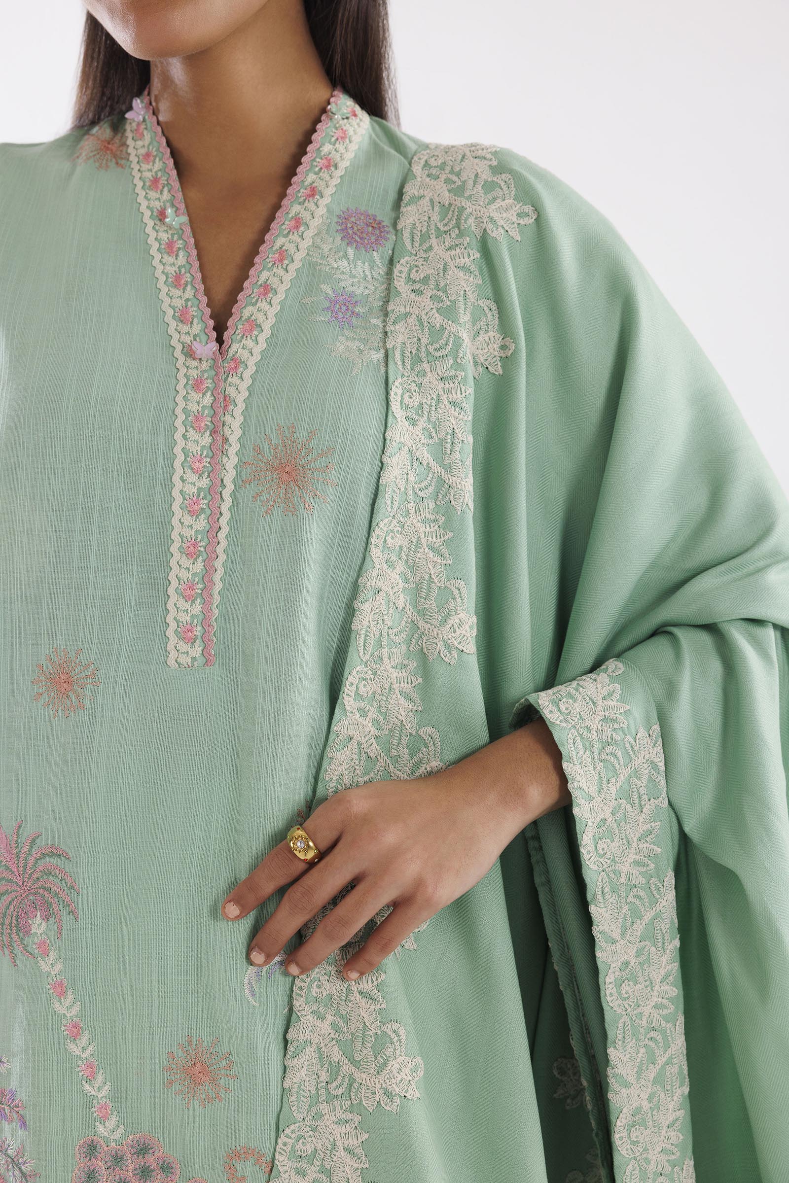Stitched Khaddar Muzlin Suit