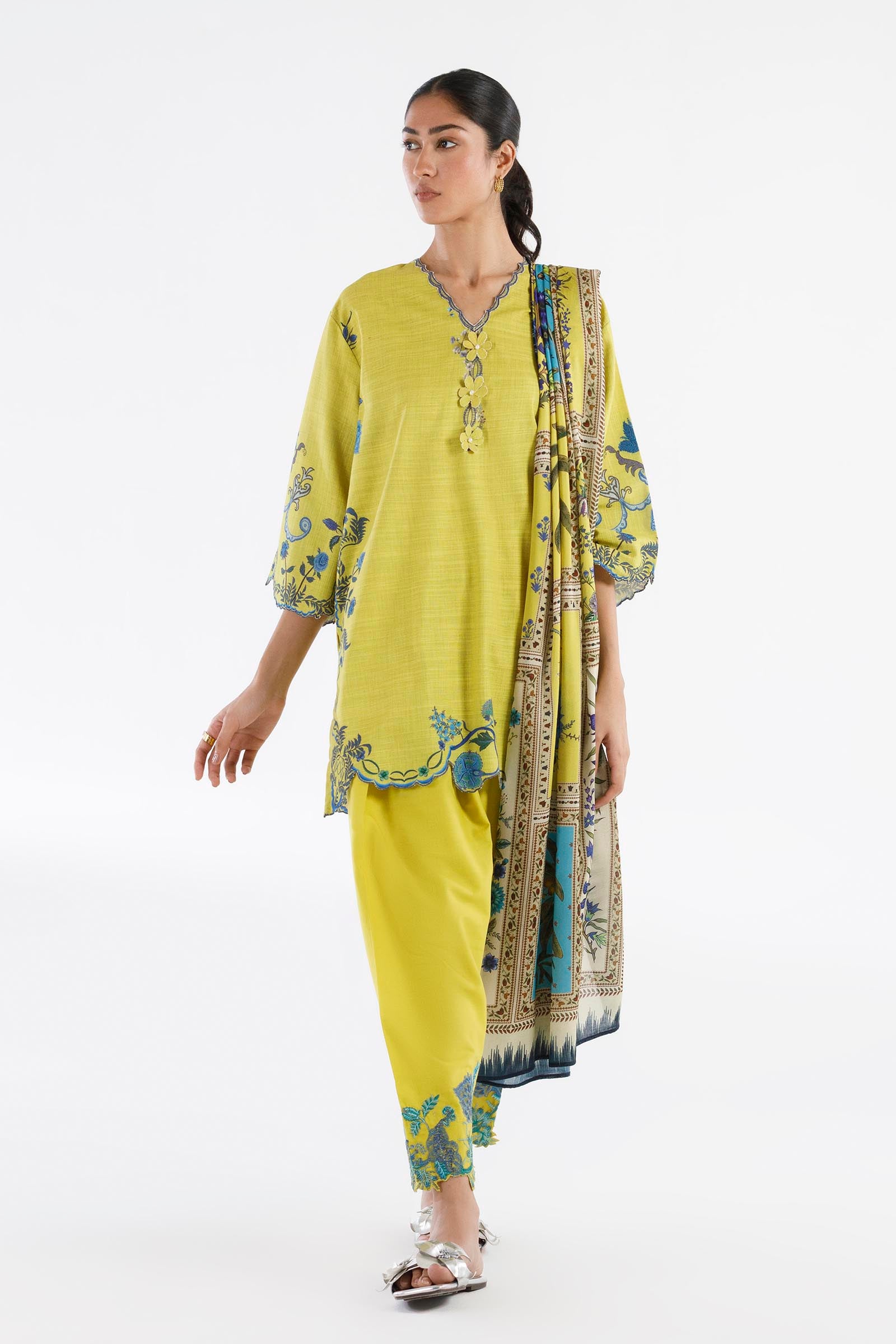 Stitched Embroidered Muzlin Suit Main image