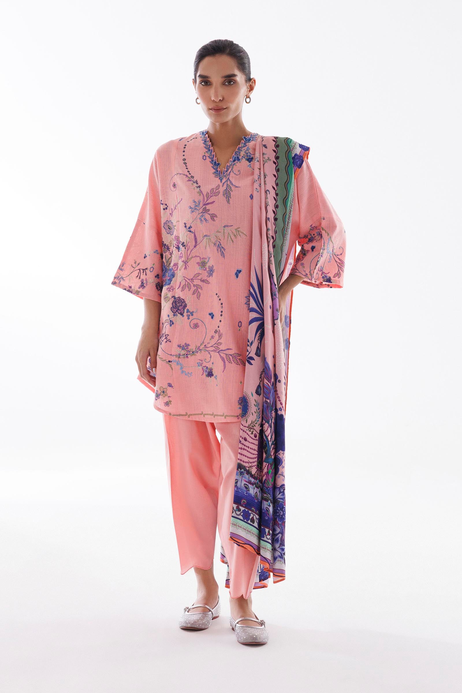 Stitched Khaddar Muzlin Suit Main image