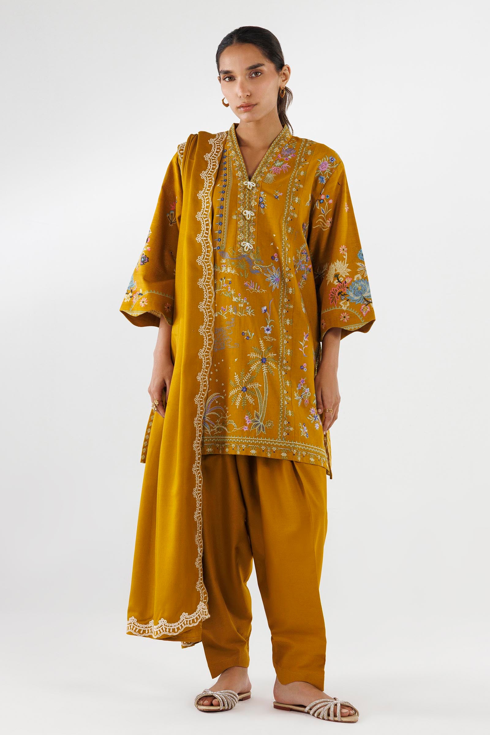 Stitched Muzlin Khaddar Suit Main image