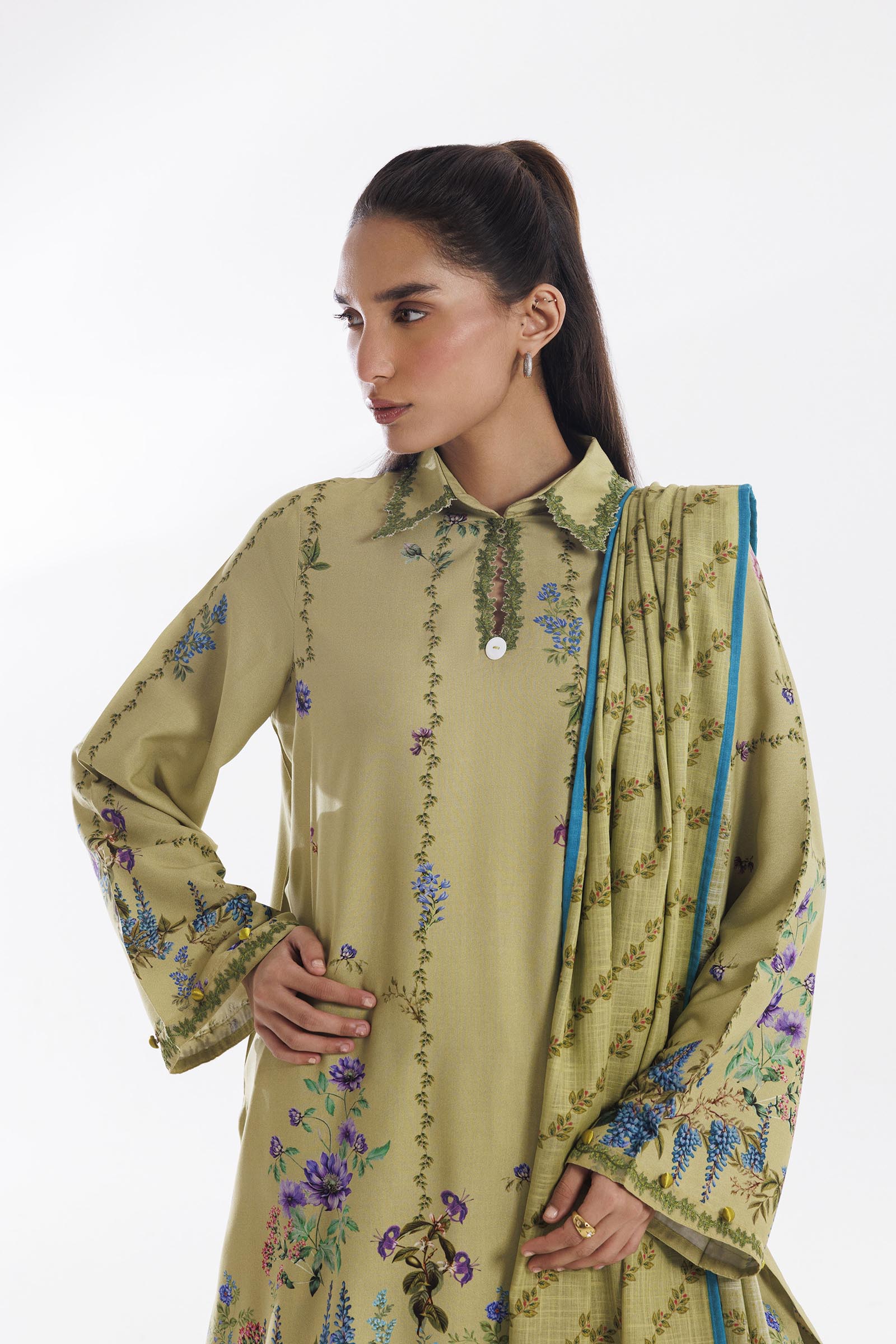 Stitched Khaddar Muzlin Suit Secondary image
