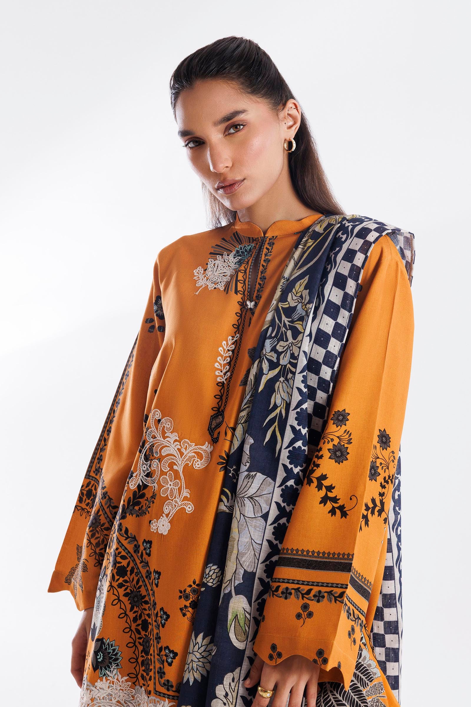 Stitched Linen Muzlin Suit Secondary image