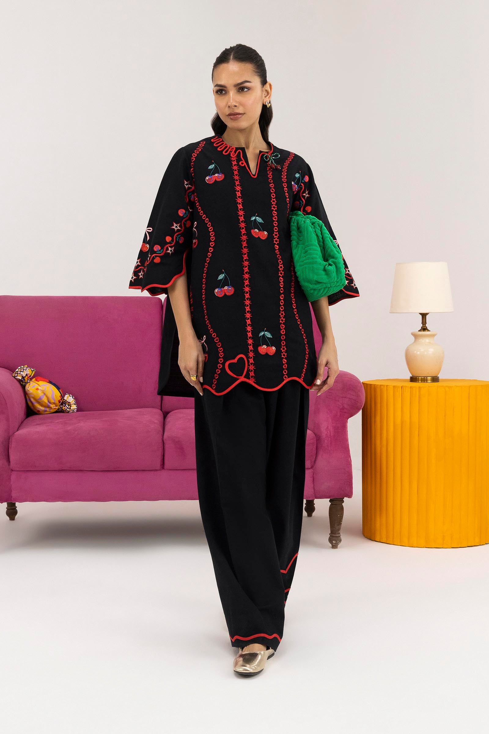 Stitched Safi & Me Khaddar Set Main image