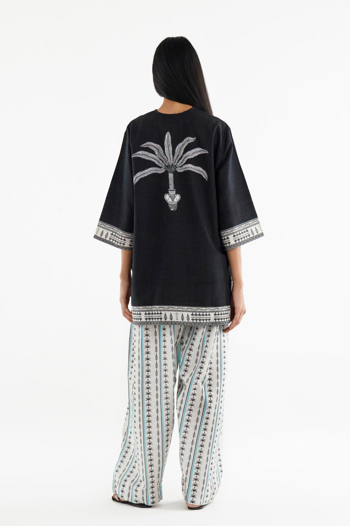 Stitched Printed Cotton Khaddar Shirt+ Shalwar