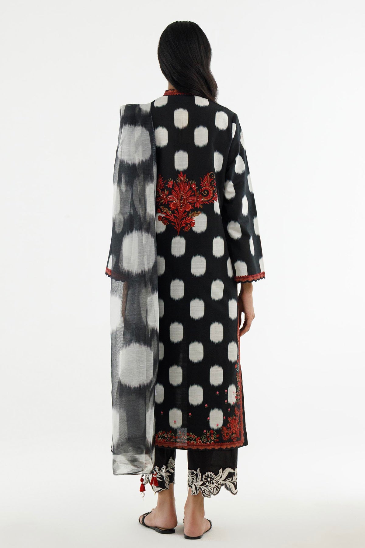 Stitched Printed Cotton Khaddar Shirt+ Dupatta