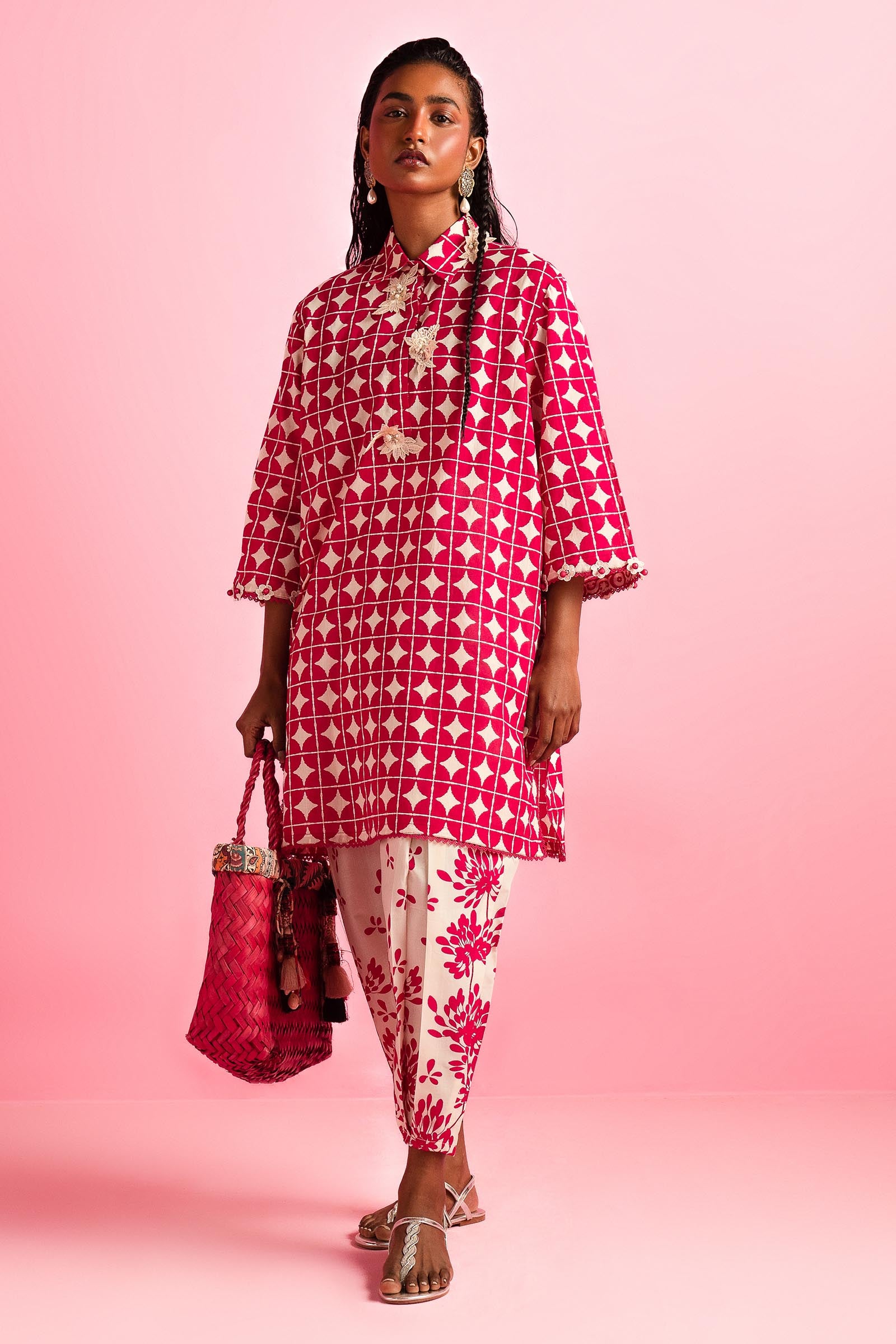Unstitched 2 Piece Lawn Suit Main image