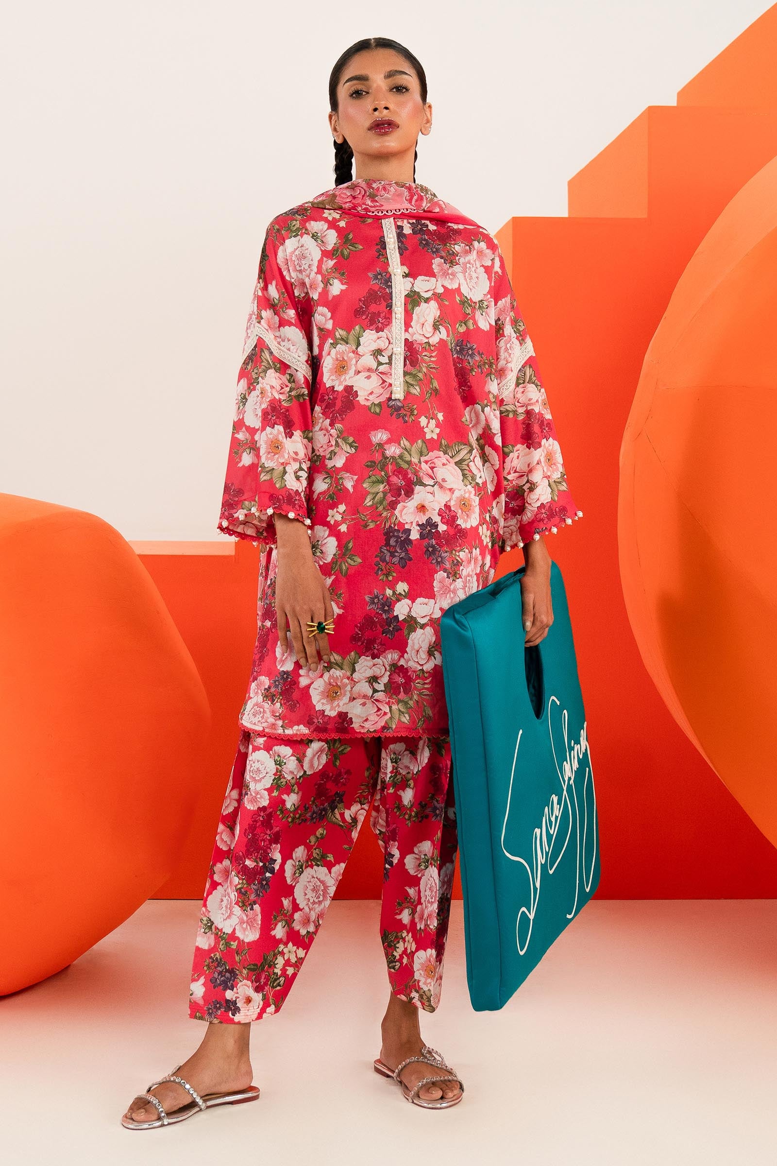 Unstitched 3 Piece Lawn Suit Main image
