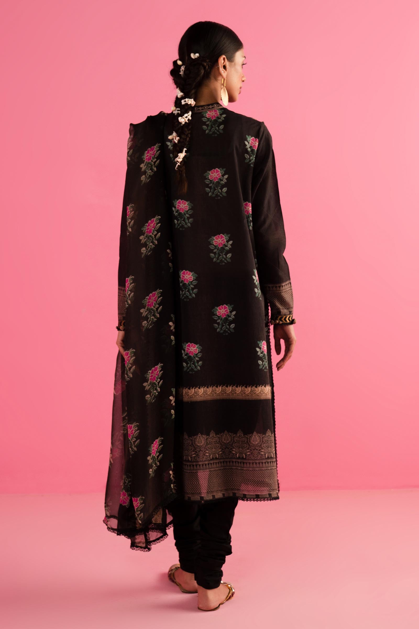 Unstitched 3 Piece Lawn Suit Secondary image
