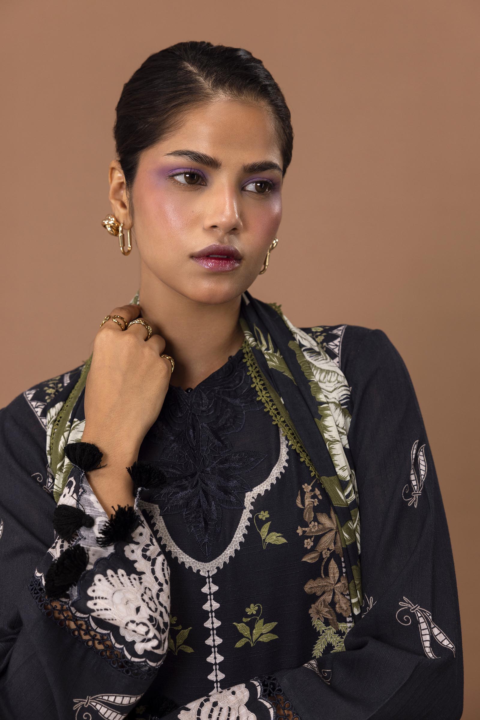 Unstitched 3 Piece Lawn Suit