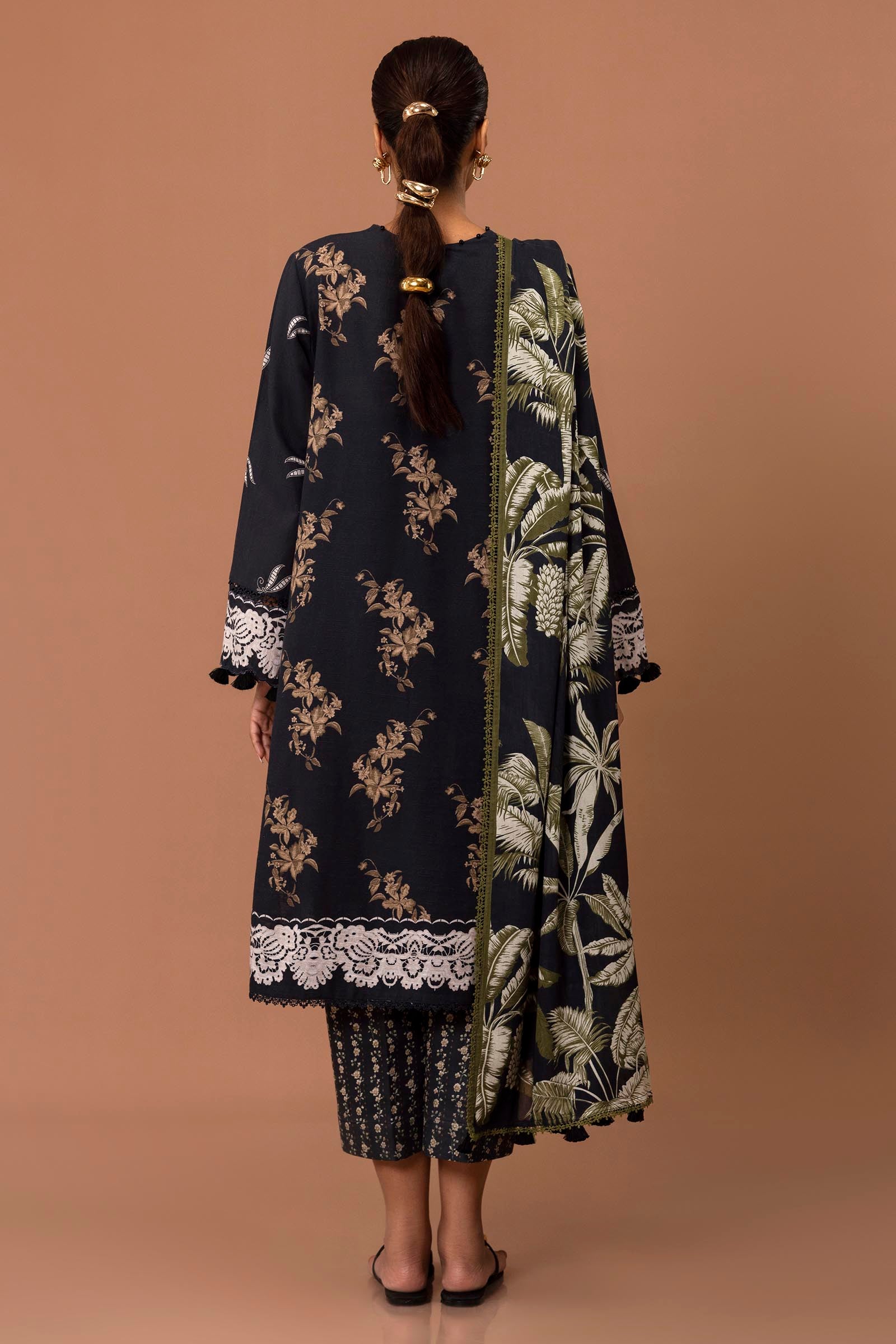 Unstitched 3 Piece Lawn Suit