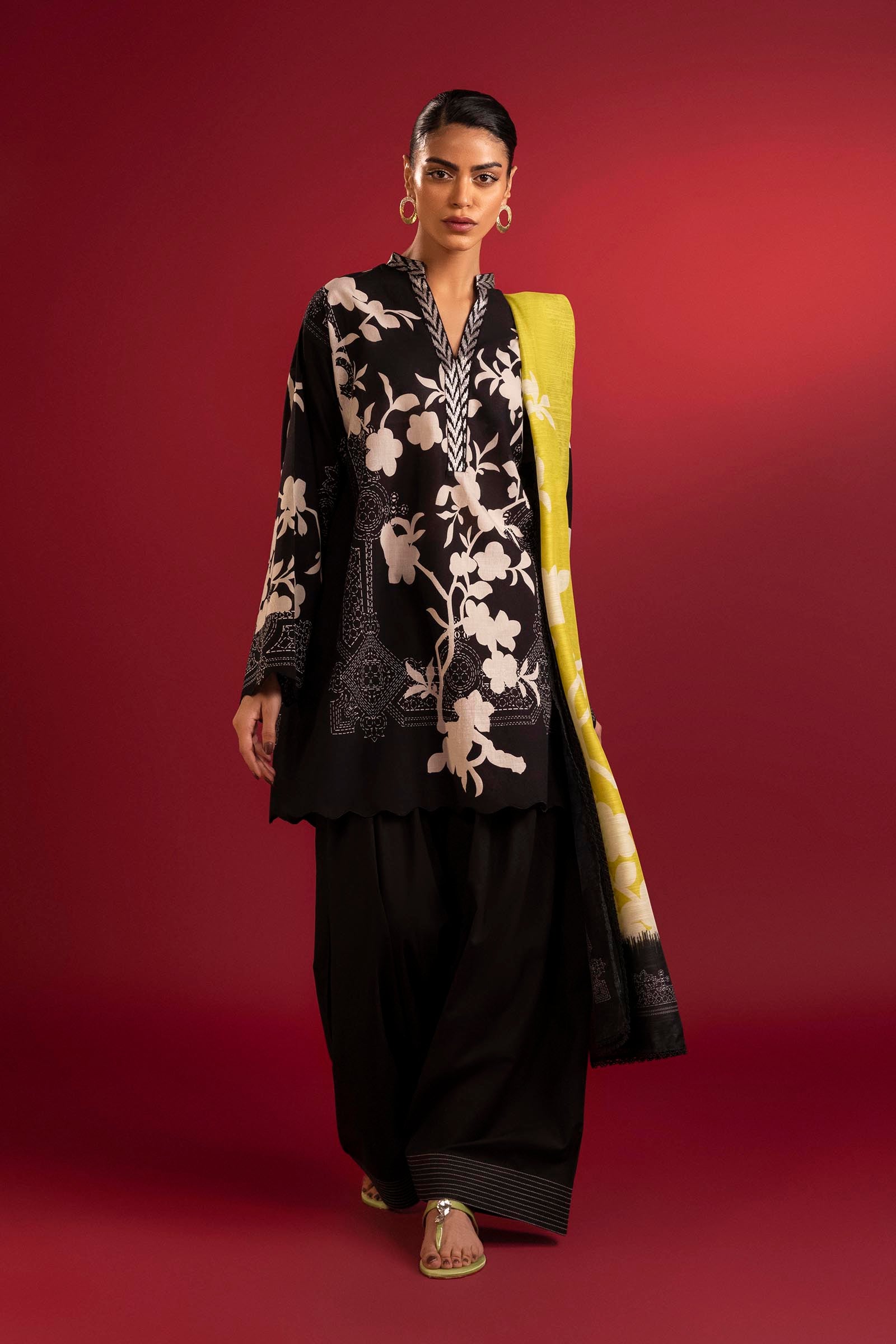 Unstitched Mahay Lawn Suit Secondary image
