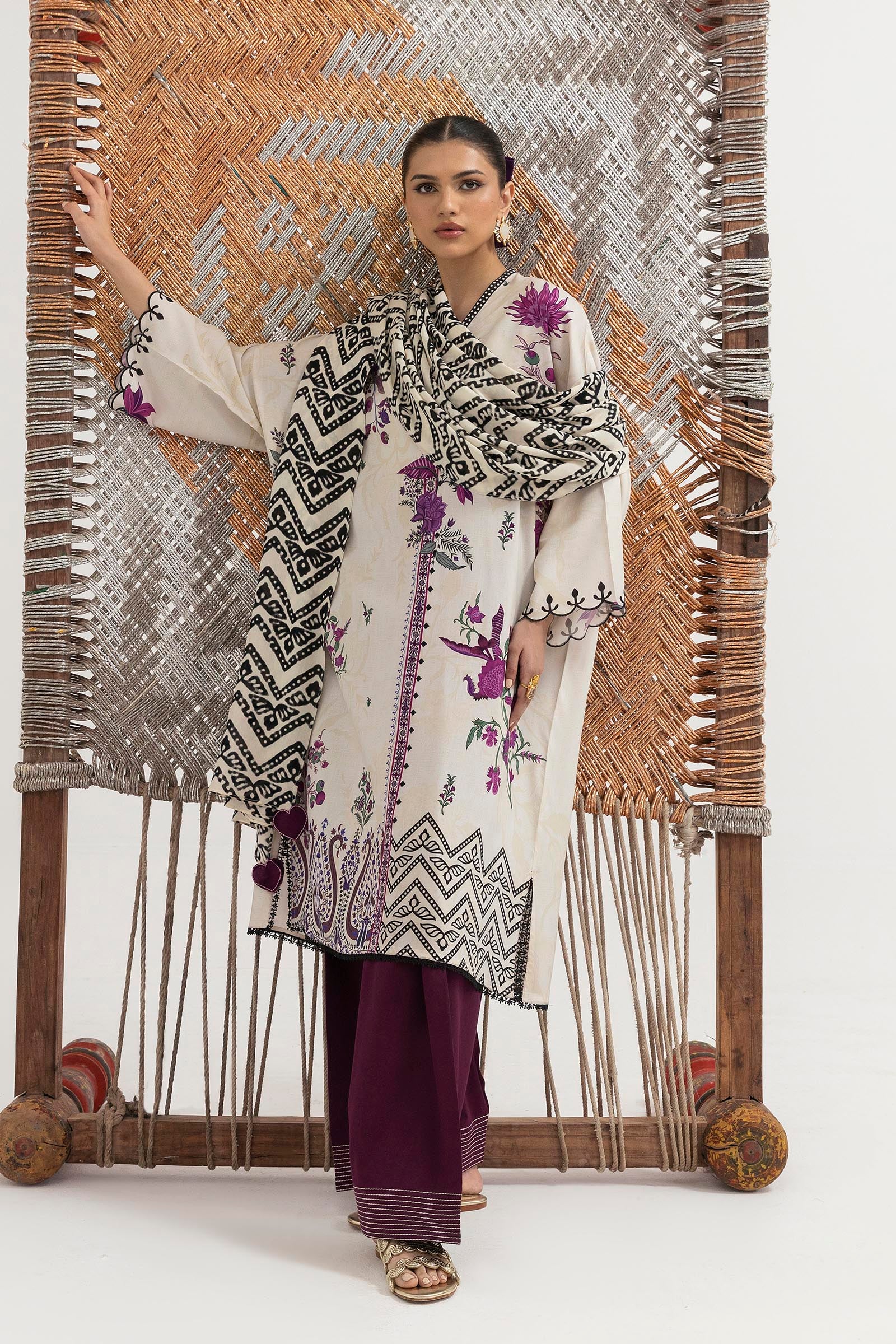 Unstitched 3 Piece Linen Suit Main image