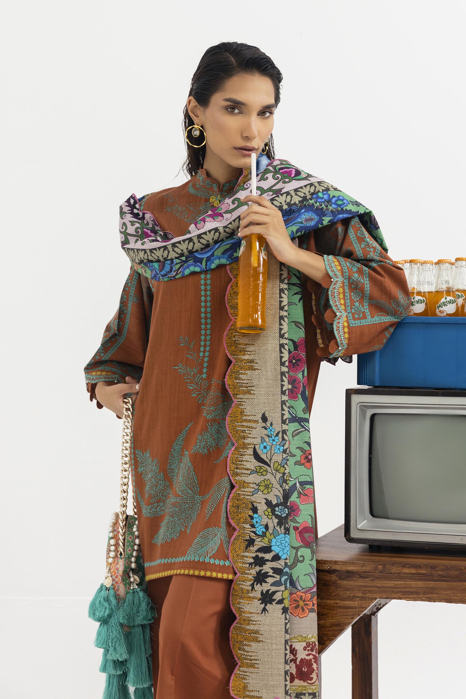 Stitched Printed Linen Suit Secondary image