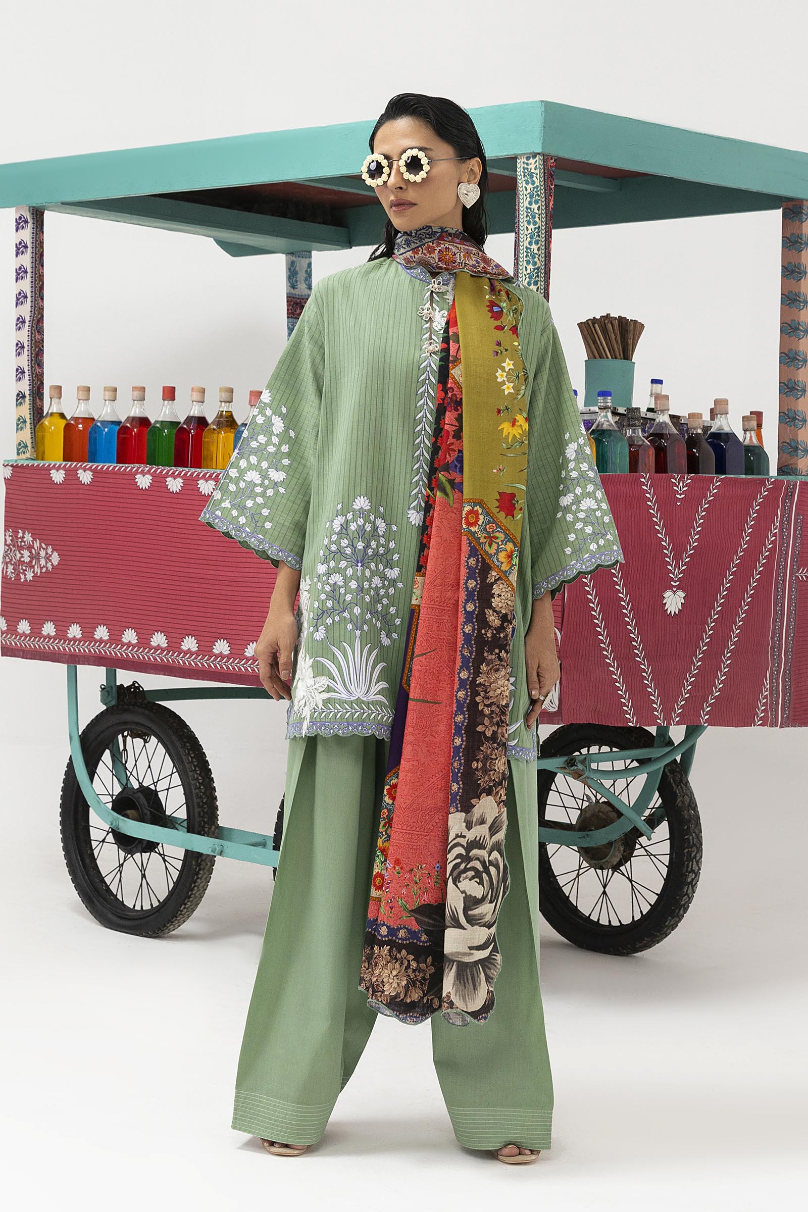 Stitched Printed Khaddar Suit Main image