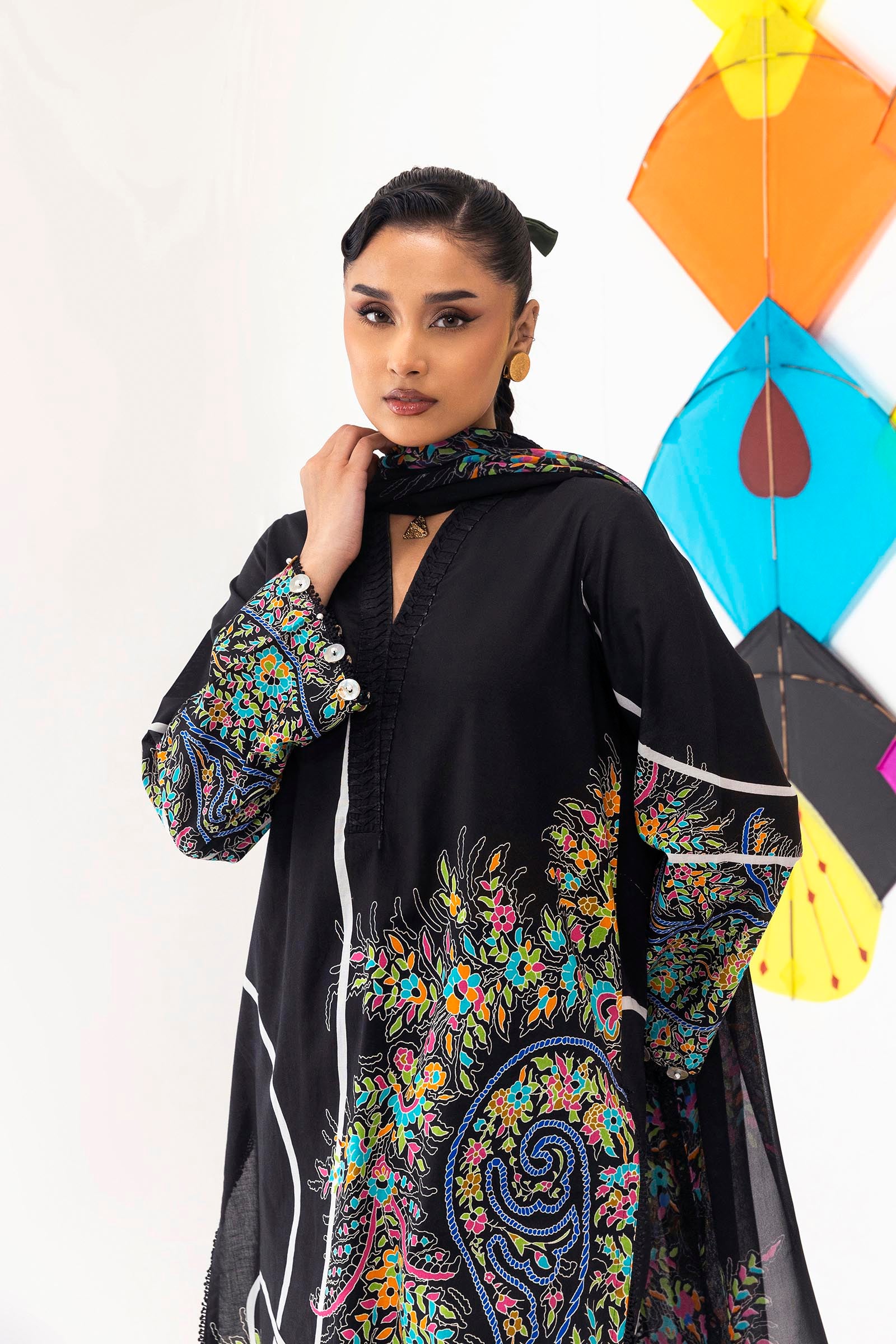 Stitched Printed Lawn Suit Secondary image