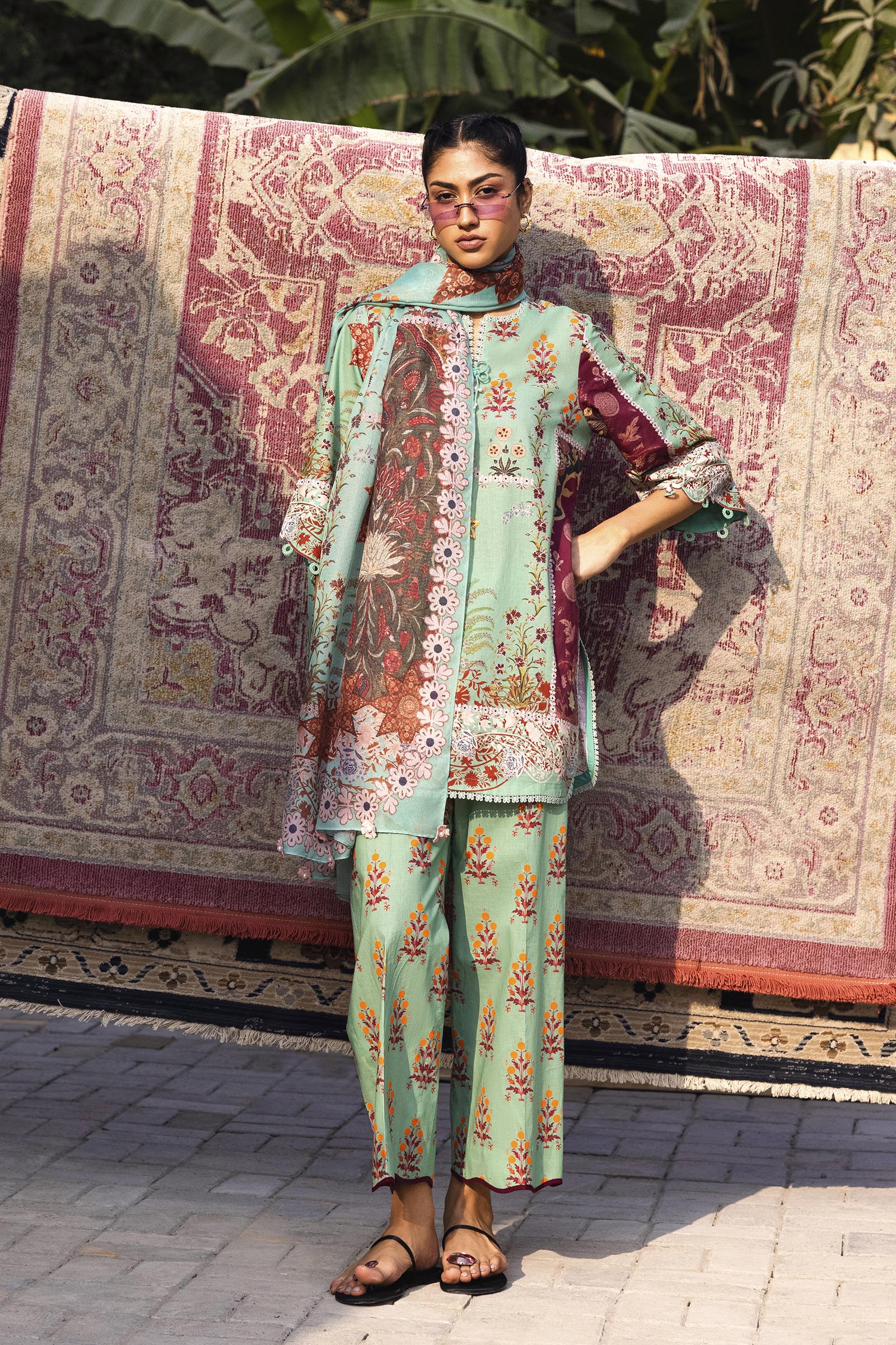 Unstitched 3 Piece Lawn Suit Main image