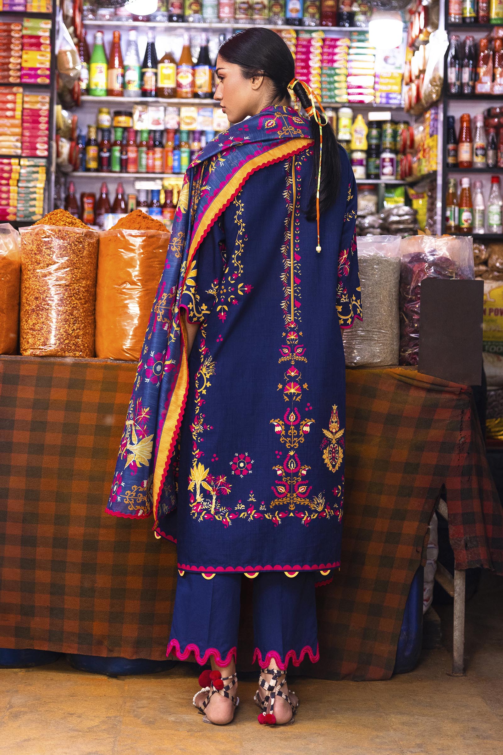 Unstitched 3 Piece Lawn Suit