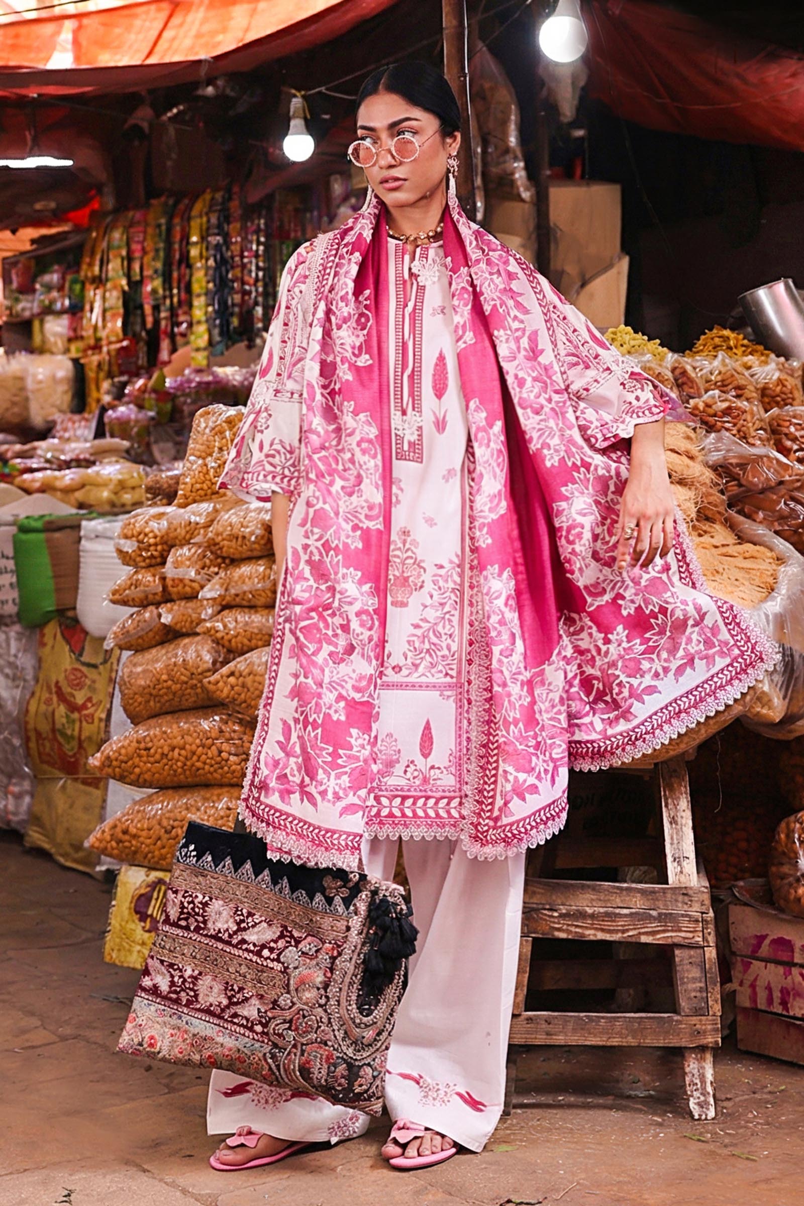 Unstitched 3 Piece Lawn Suit Main image