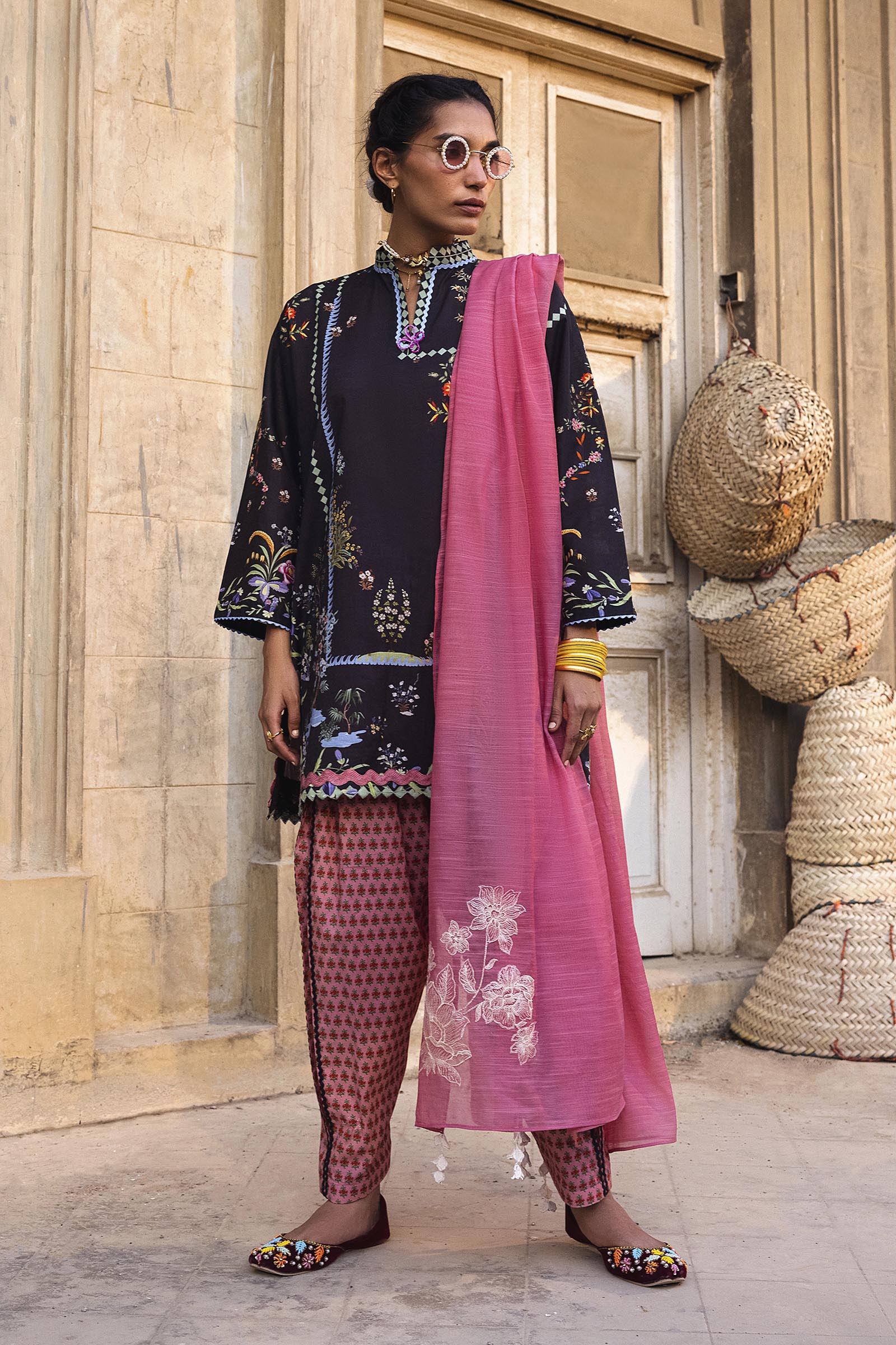 Unstitched 3 Piece Lawn Suit Main image
