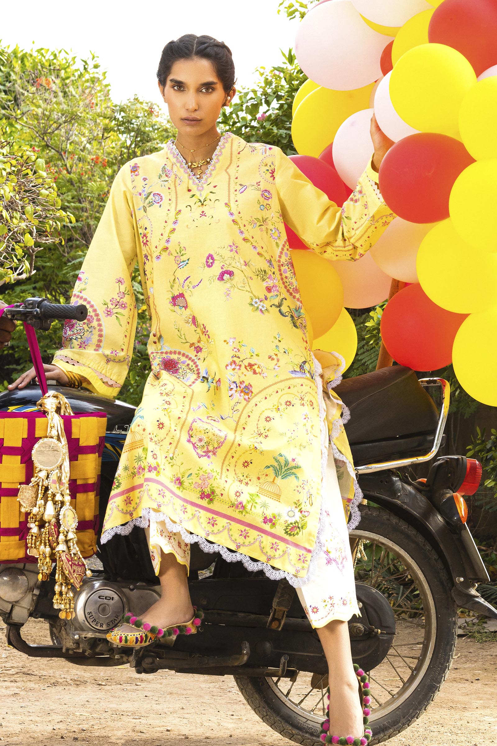 Unstitched 2 Piece Lawn Suit Main image