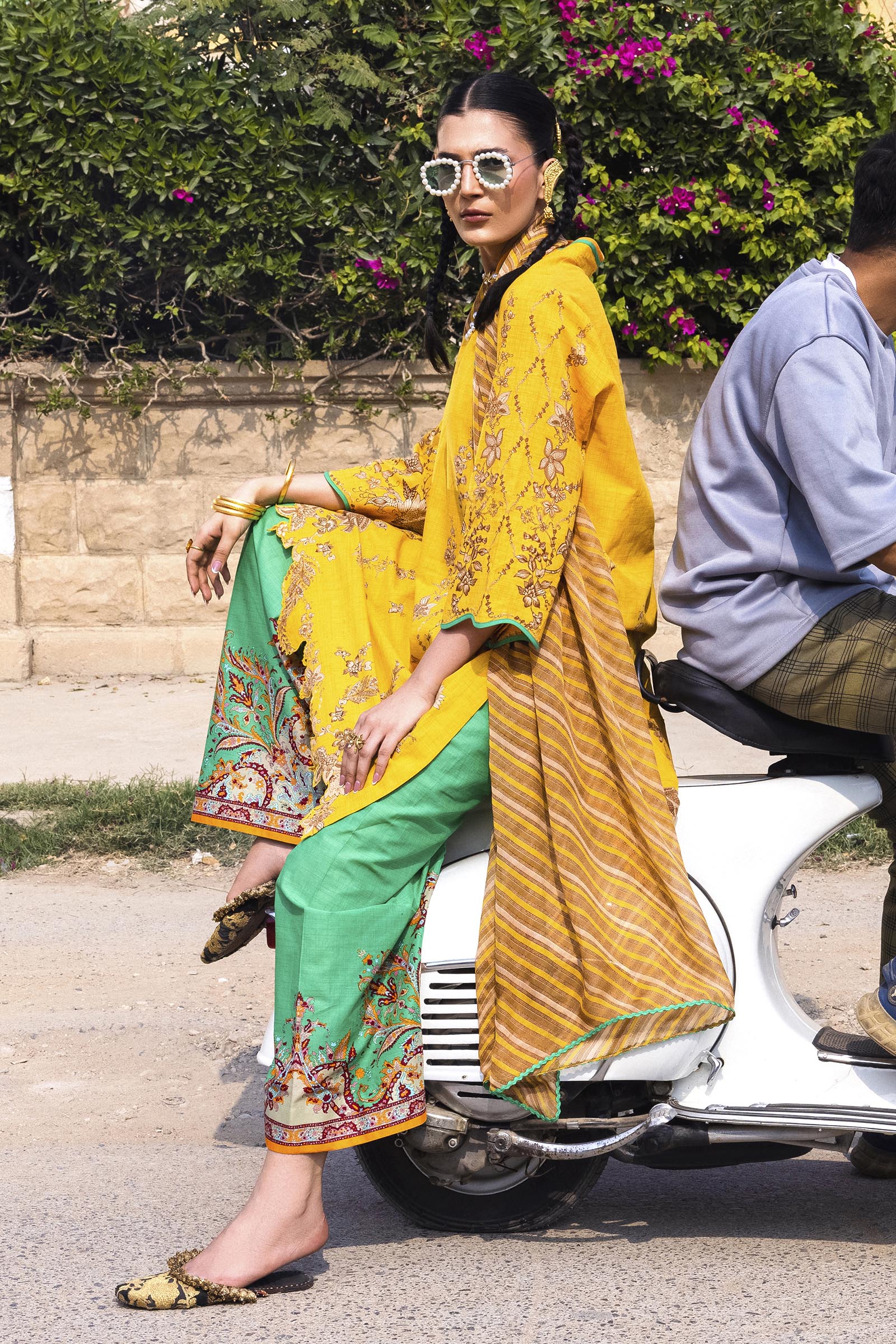 Unstitched 3 Piece Lawn Suit Main image