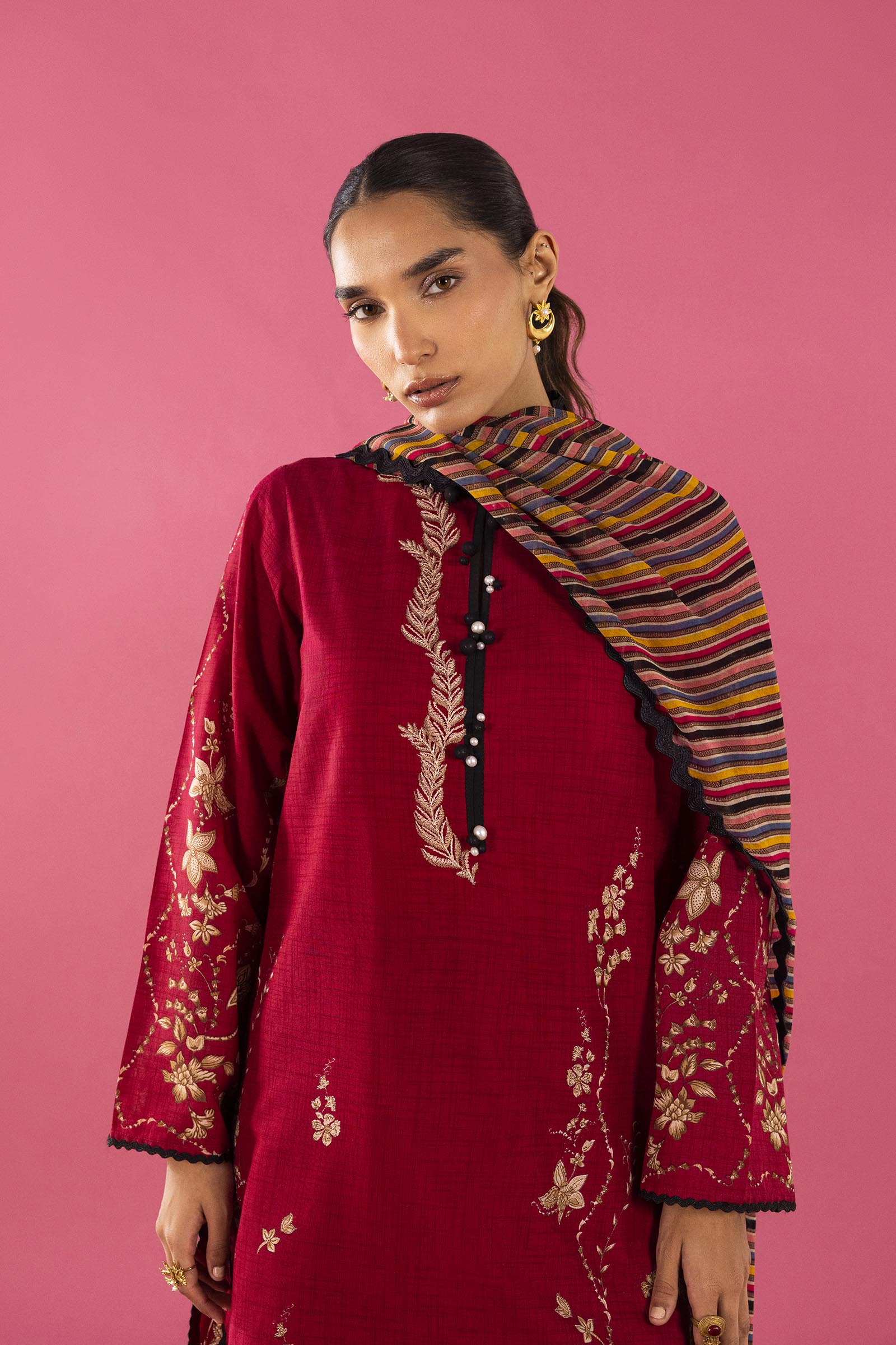 Unstitched 3 Piece Lawn Suit Main image