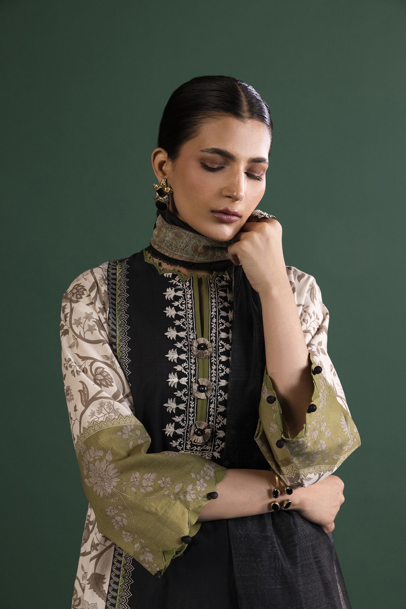 Unstitched 2 Piece Lawn Suit Secondary image
