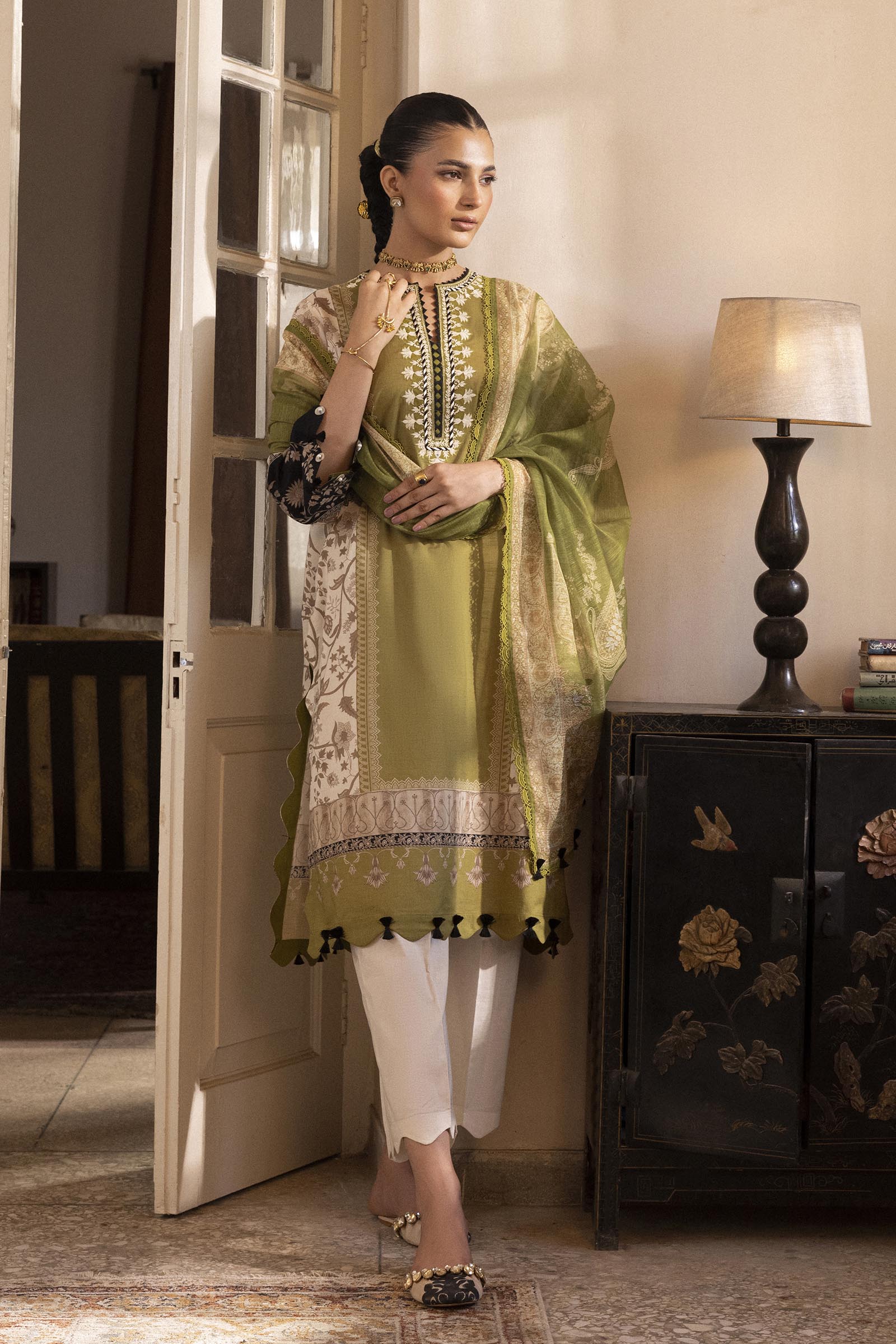 Sana Safinaz Unstitched 2 Piece Lawn Suit, view 1