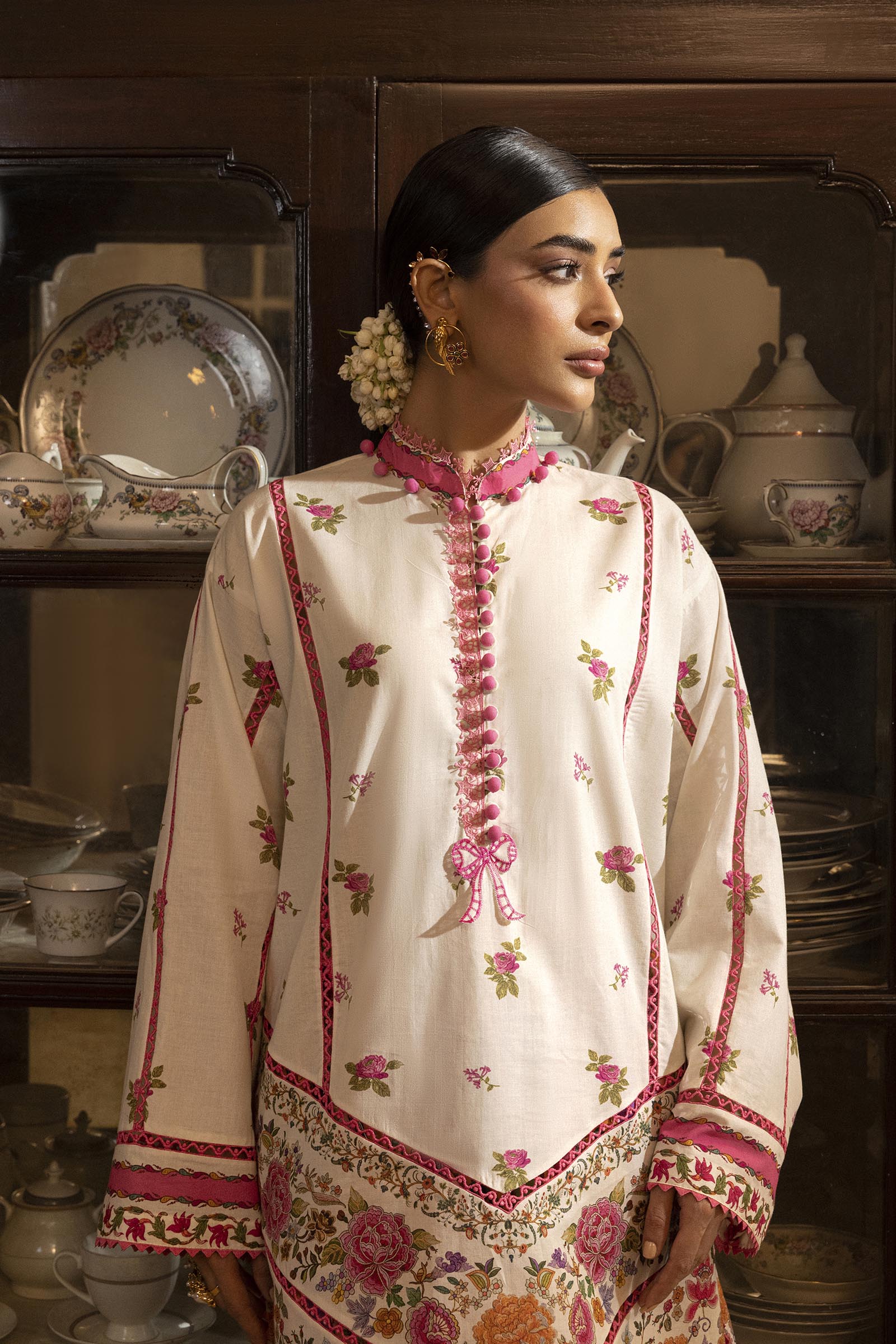 Unstitched 2 Piece Lawn Suit Main image