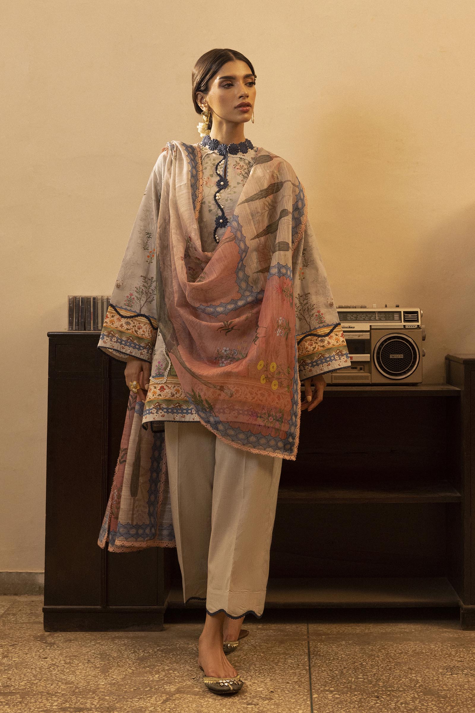 Sana Safinaz Unstitched 3 Piece Lawn Suit, view 1