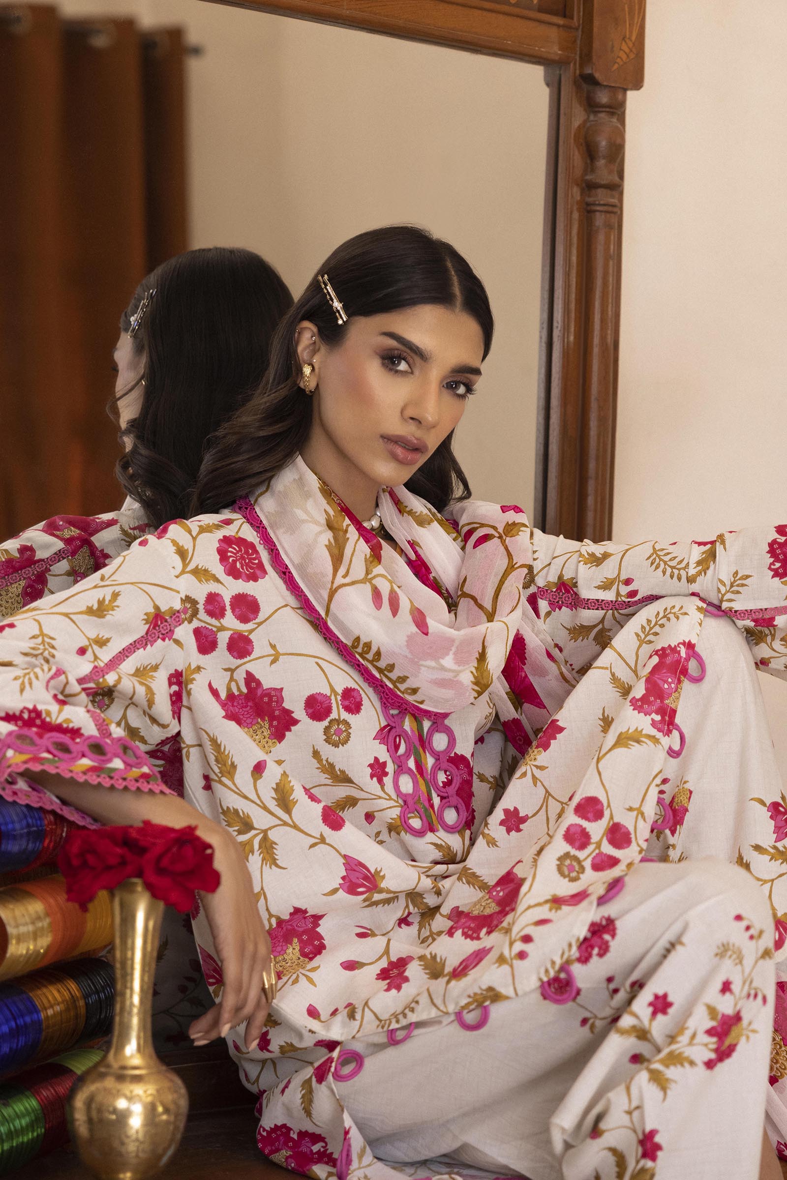 Unstitched 3 Piece Lawn Suit