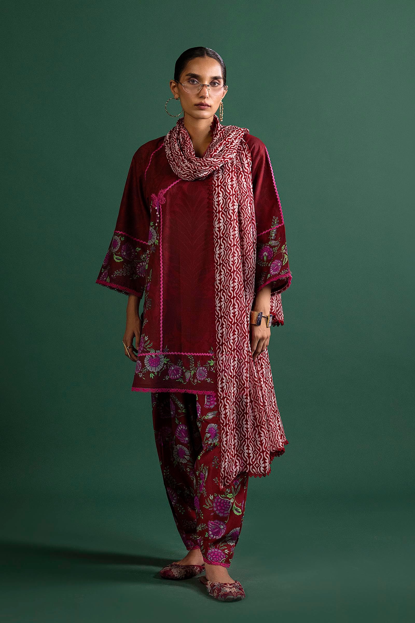 Unstitched 3 Piece Lawn Suit Secondary image