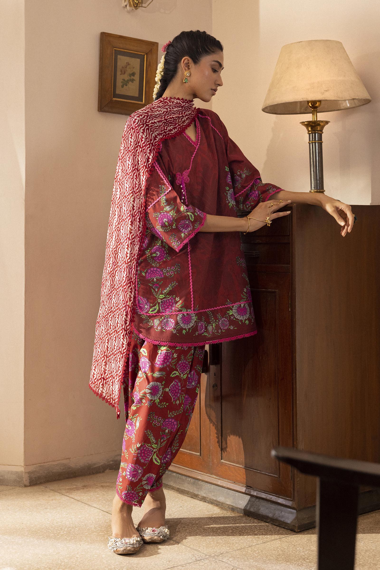 Sana Safinaz Unstitched 3 Piece Lawn Suit, view 1