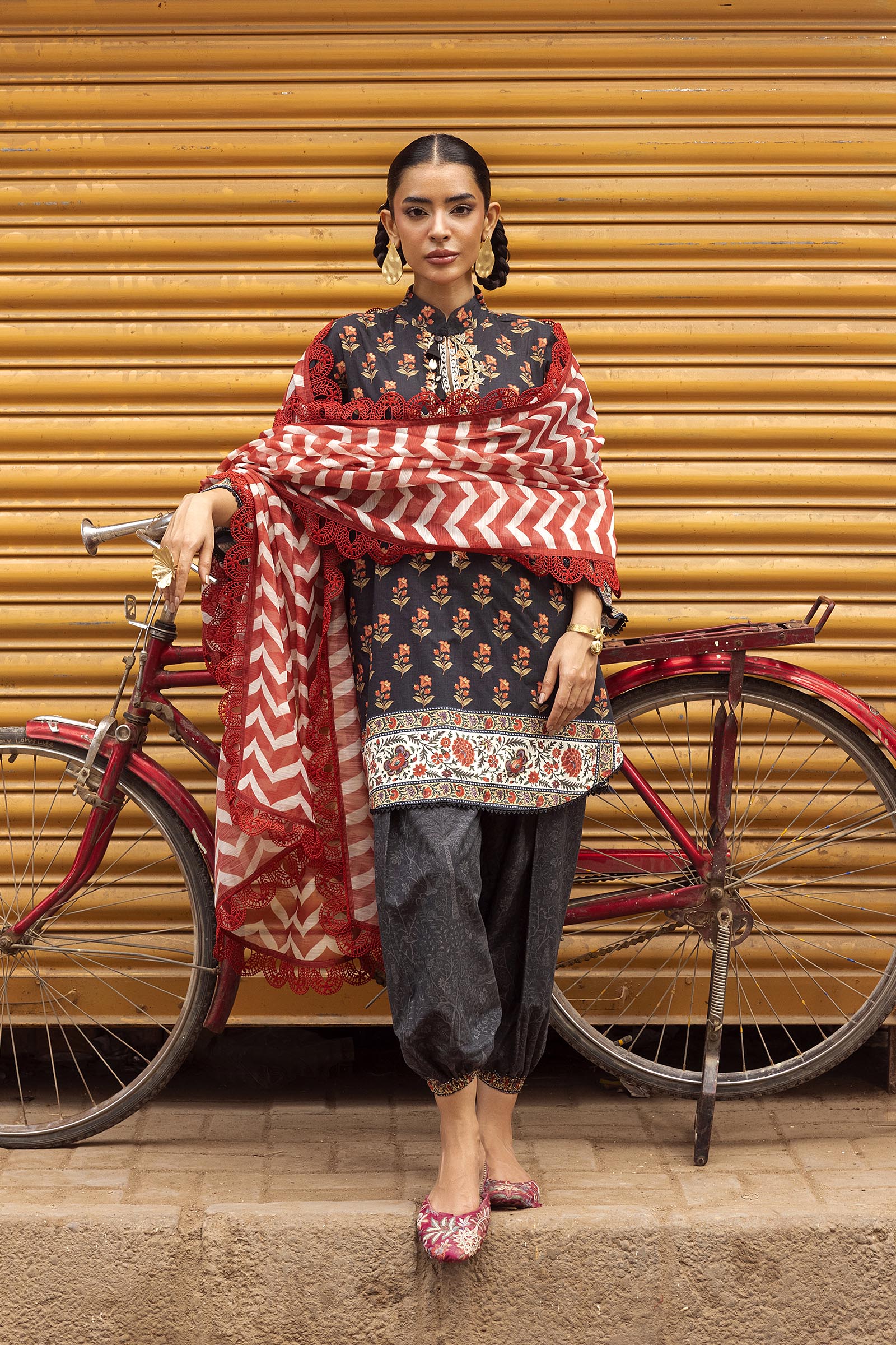 Unstitched Printed 3 Piece Lawn Suit Main image