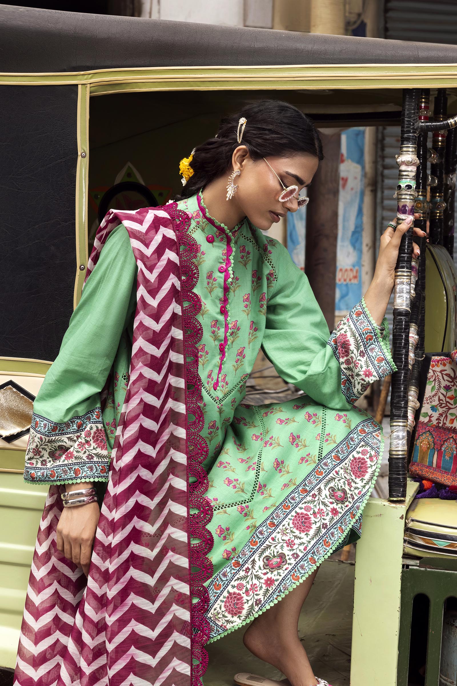 Unstitched Printed 3 Piece Lawn Suit Secondary image