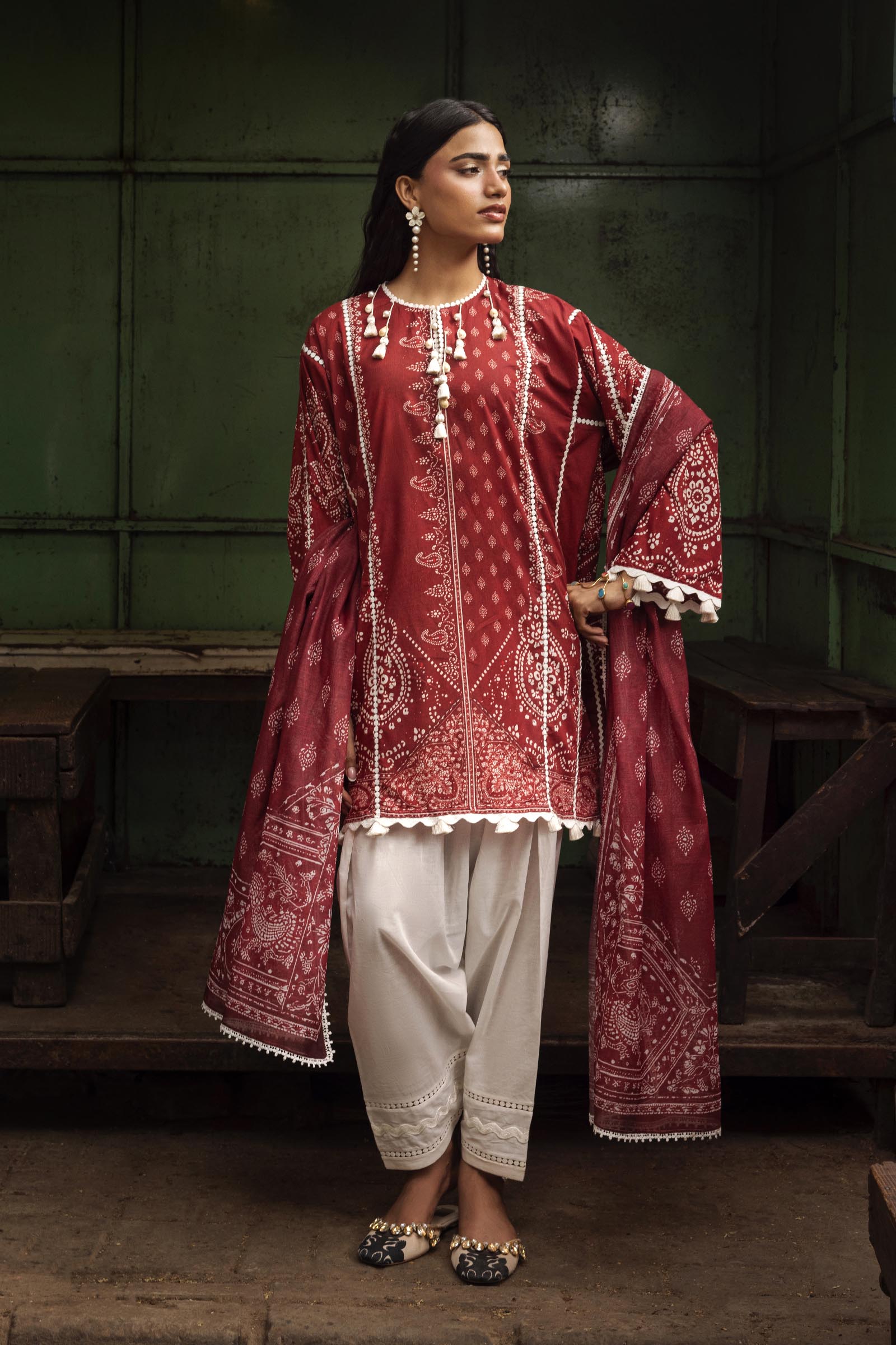 Unstitched Printed 2 Piece Lawn Suit Main image
